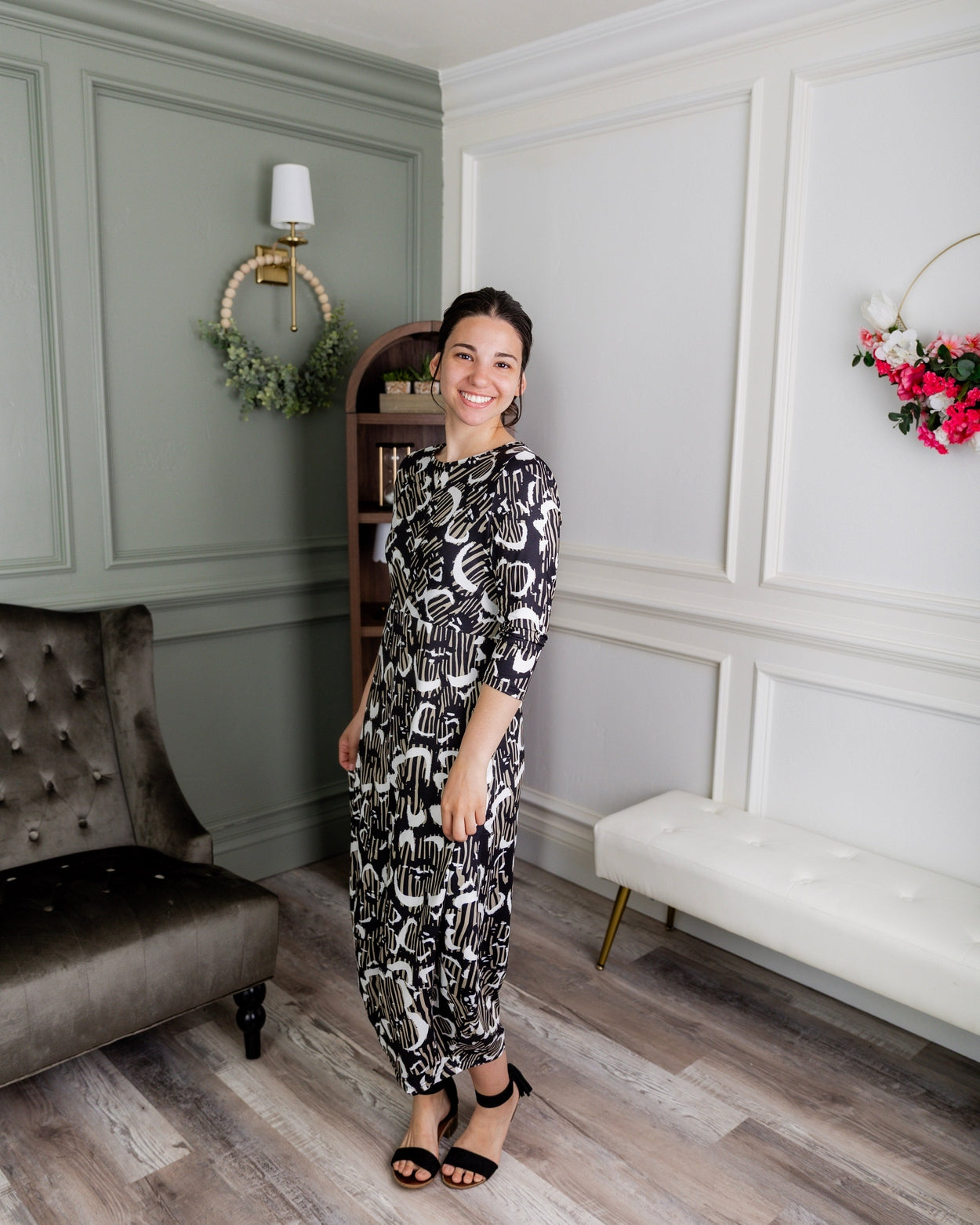 Model wearing Nuggles® Cindy Bubble Dress in Mocha Brushstroke