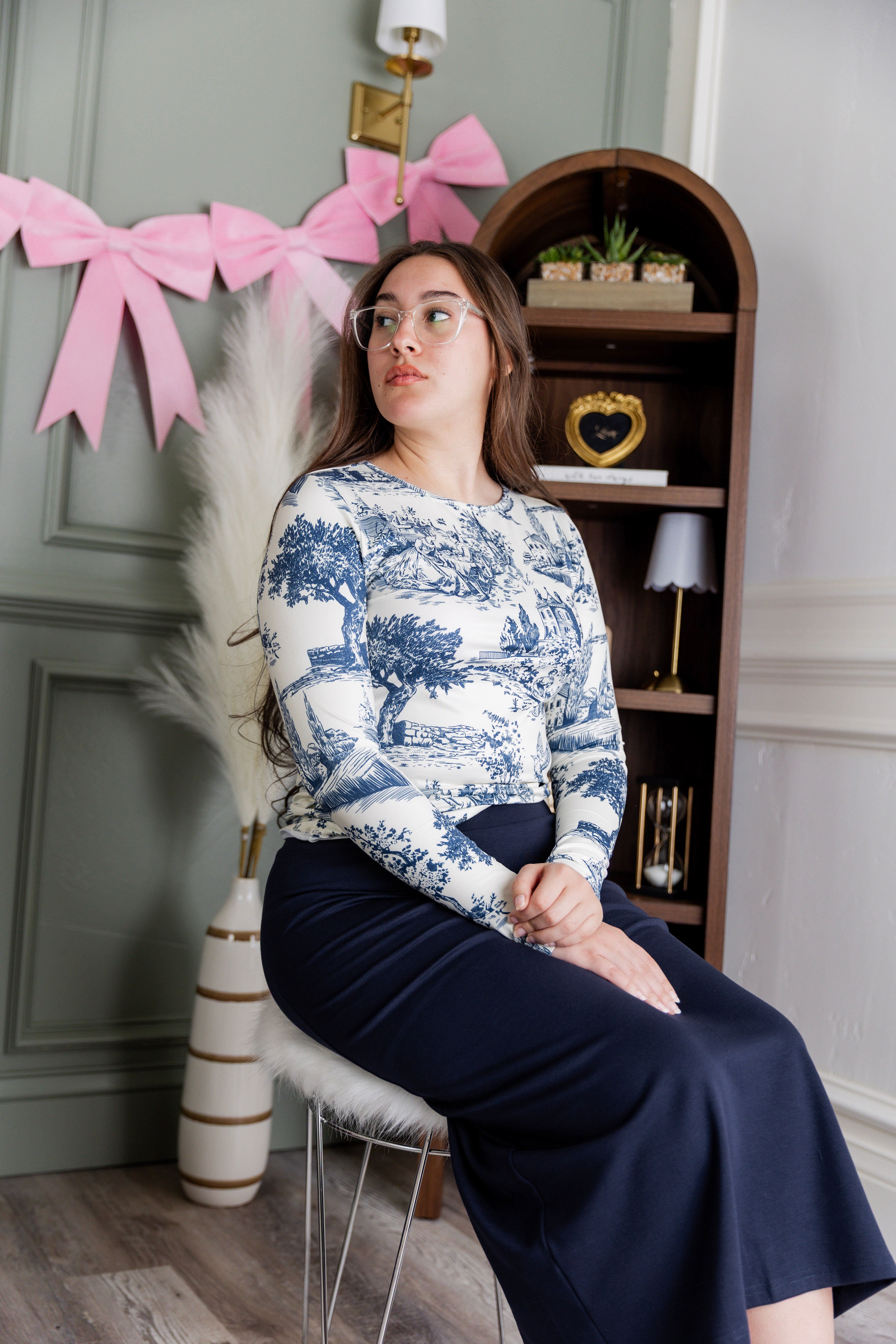 Model wearing Nuggles® 31" Relaxed Skirt in Navy