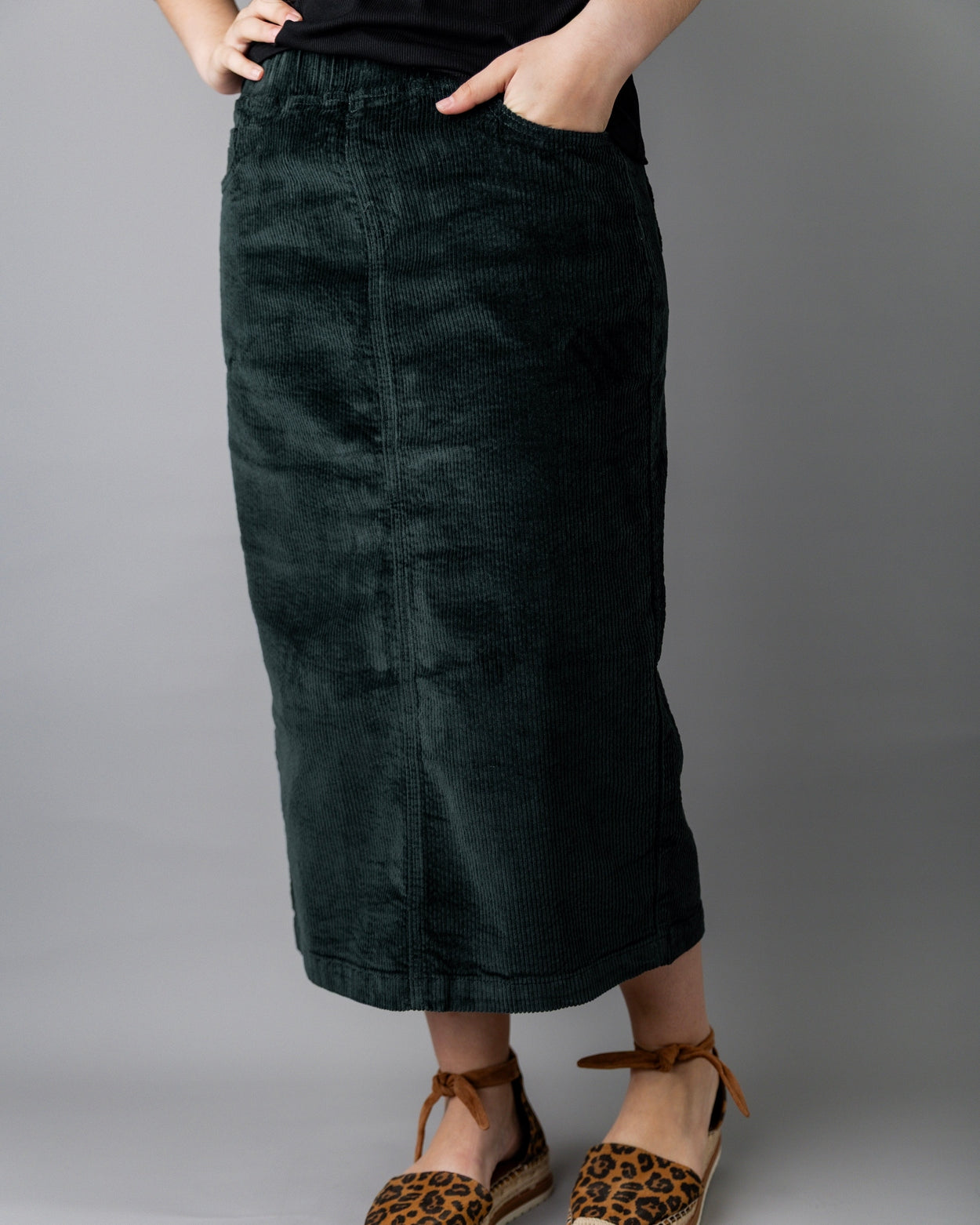 31" Corduroy Skirt in Hunter Green - Final Sale nuggles-clothing