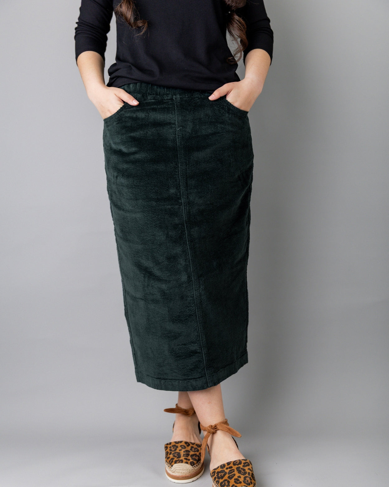 31" Corduroy Skirt in Hunter Green - Final Sale nuggles-clothing