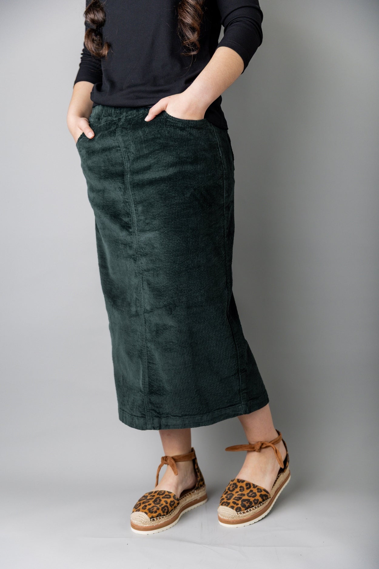 31" Corduroy Skirt in Hunter Green - Final Sale nuggles-clothing
