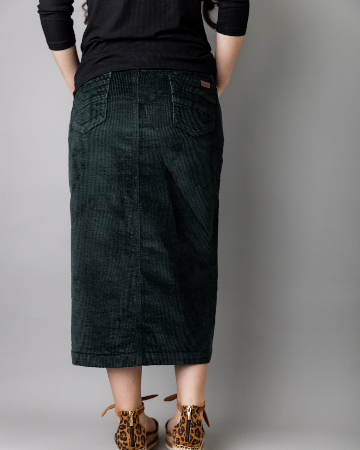 31" Corduroy Skirt in Hunter Green - Final Sale nuggles-clothing