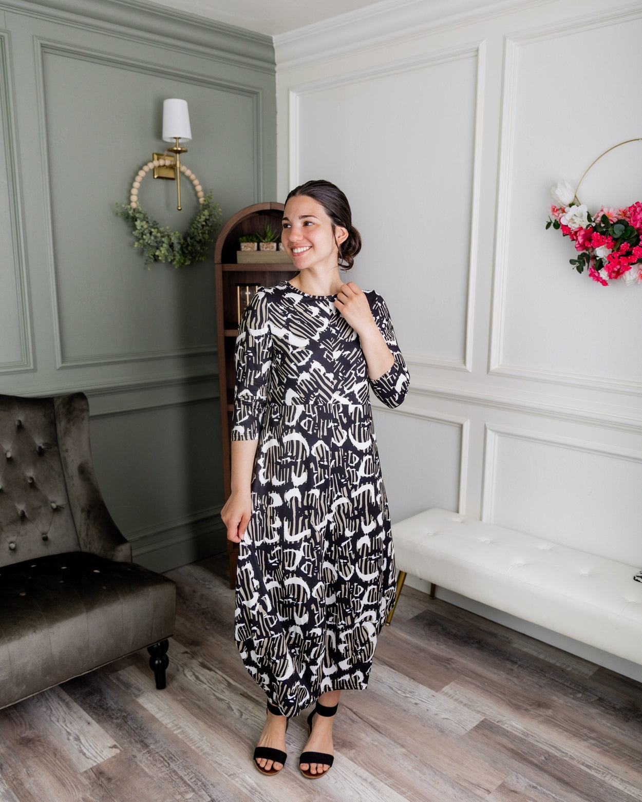 Model wearing Nuggles® Cindy Bubble Dress in Mocha Brushstroke