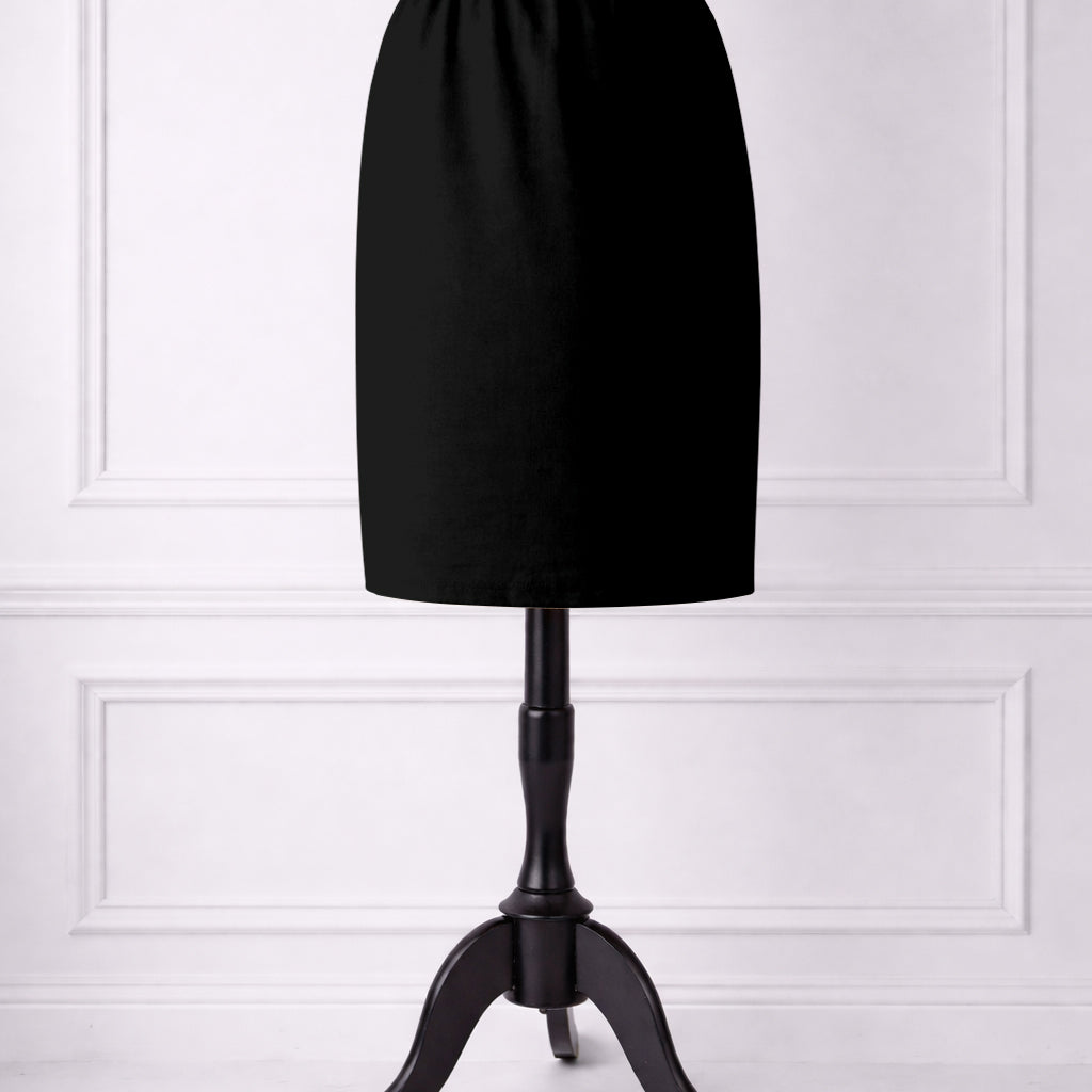 Nuggles® 25-inch classic skirt elastic waistband and straight silhouette