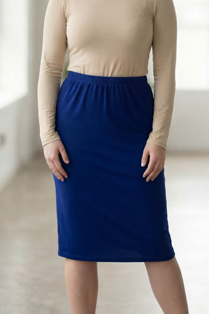 Model wearing Nuggles® 27" Classic Skirt in Dark Royal