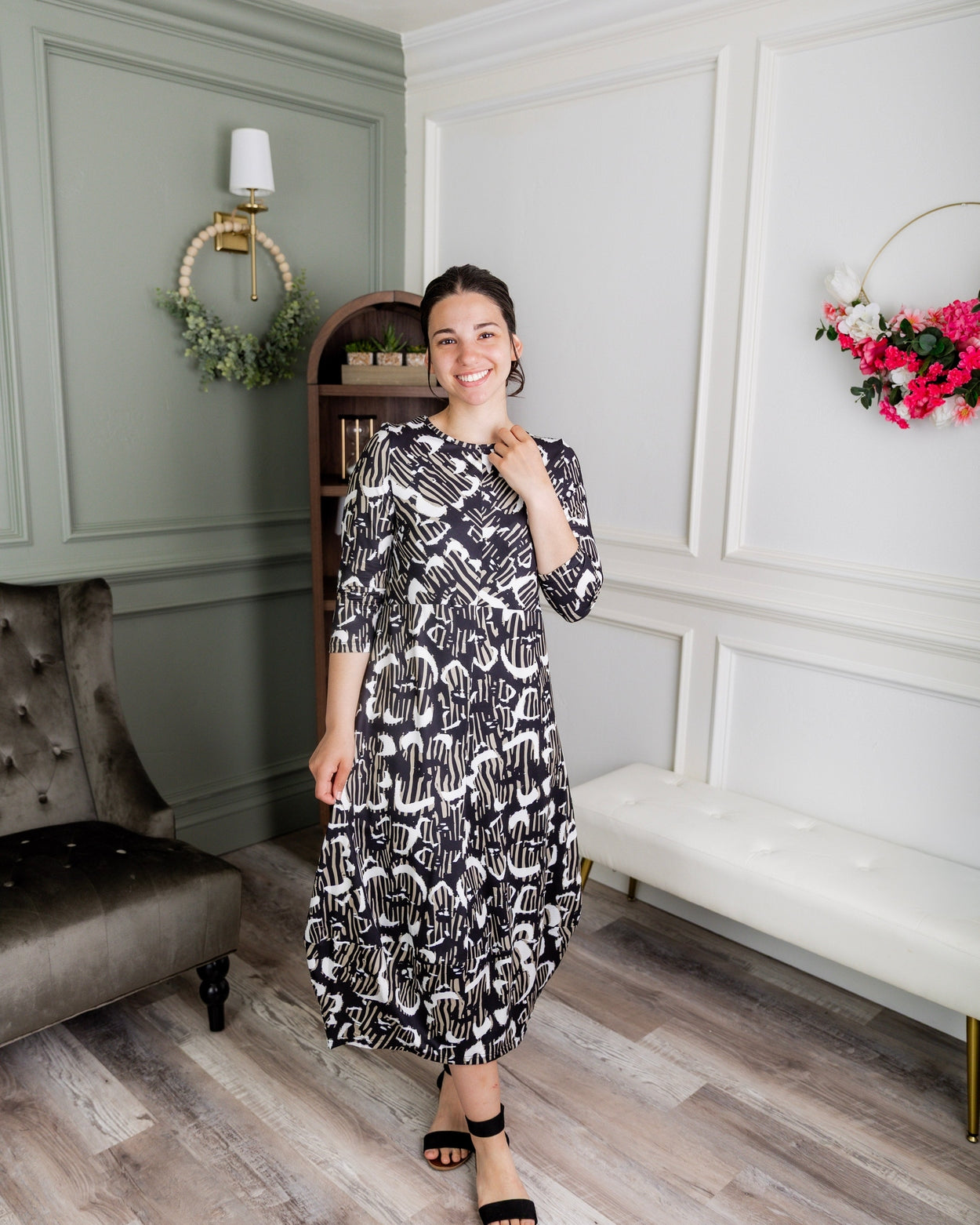 Model wearing Nuggles® Cindy Bubble Dress in Mocha Brushstroke