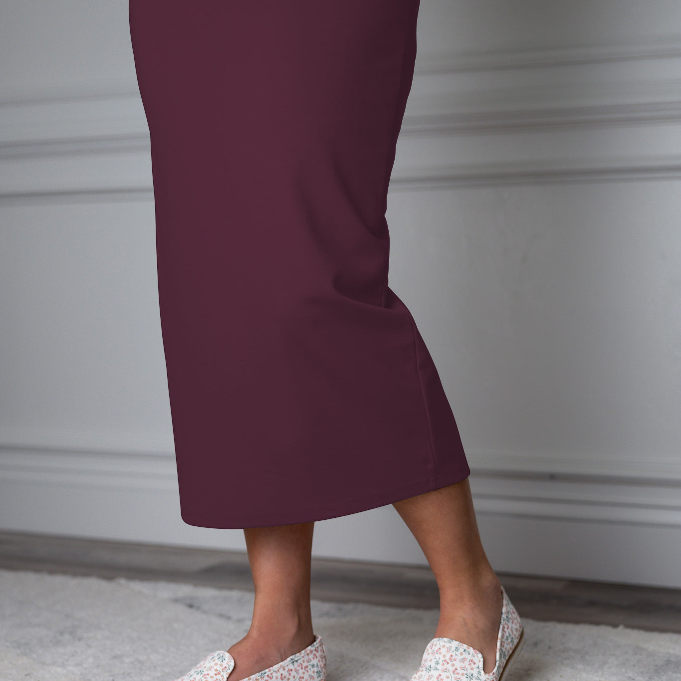 31"Modest knit midi skirt with elastic waistband, available in various colors and lengths—27, 31, and 34 inches.