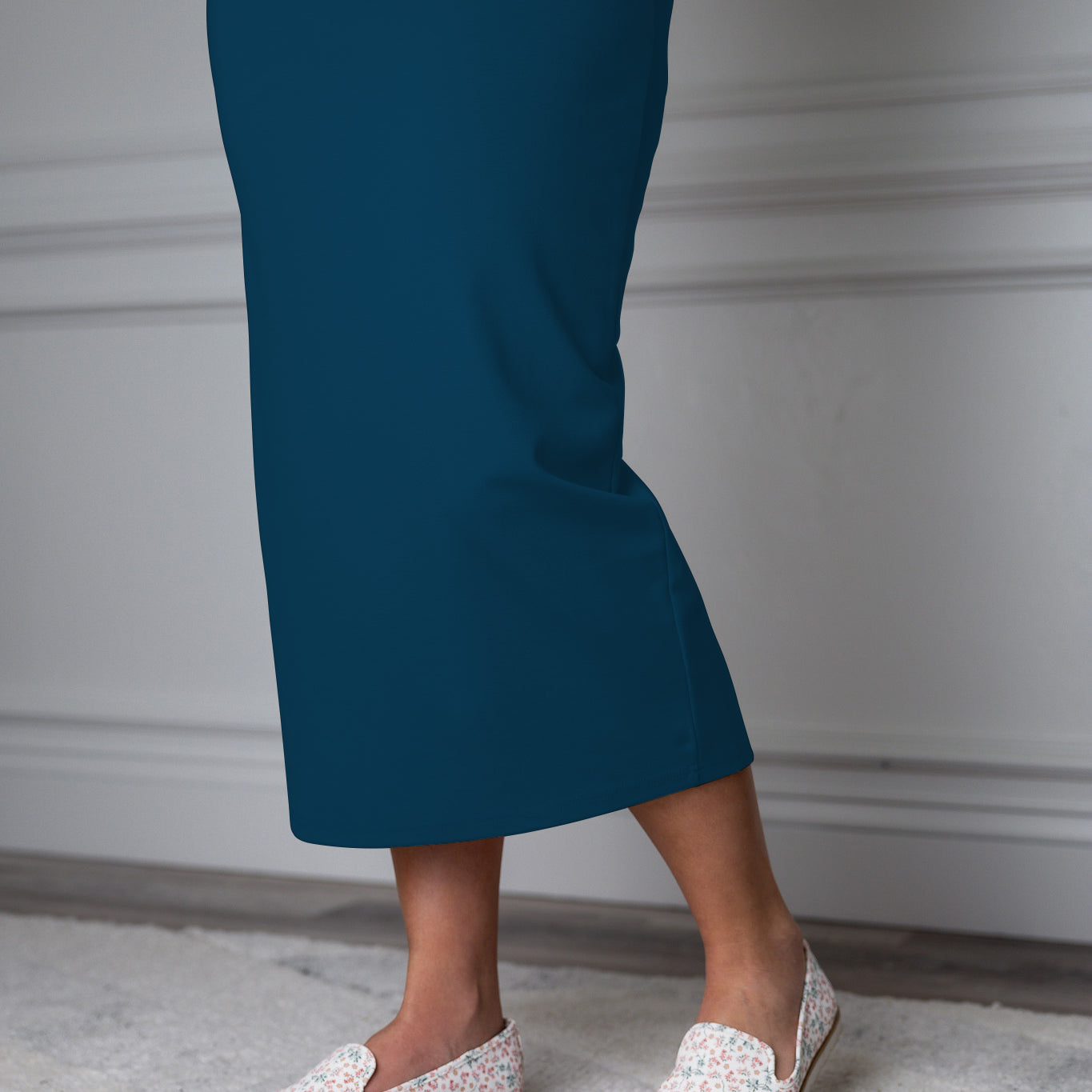 31"Modest knit midi skirt with elastic waistband, available in various colors and lengths—27, 31, and 34 inches.