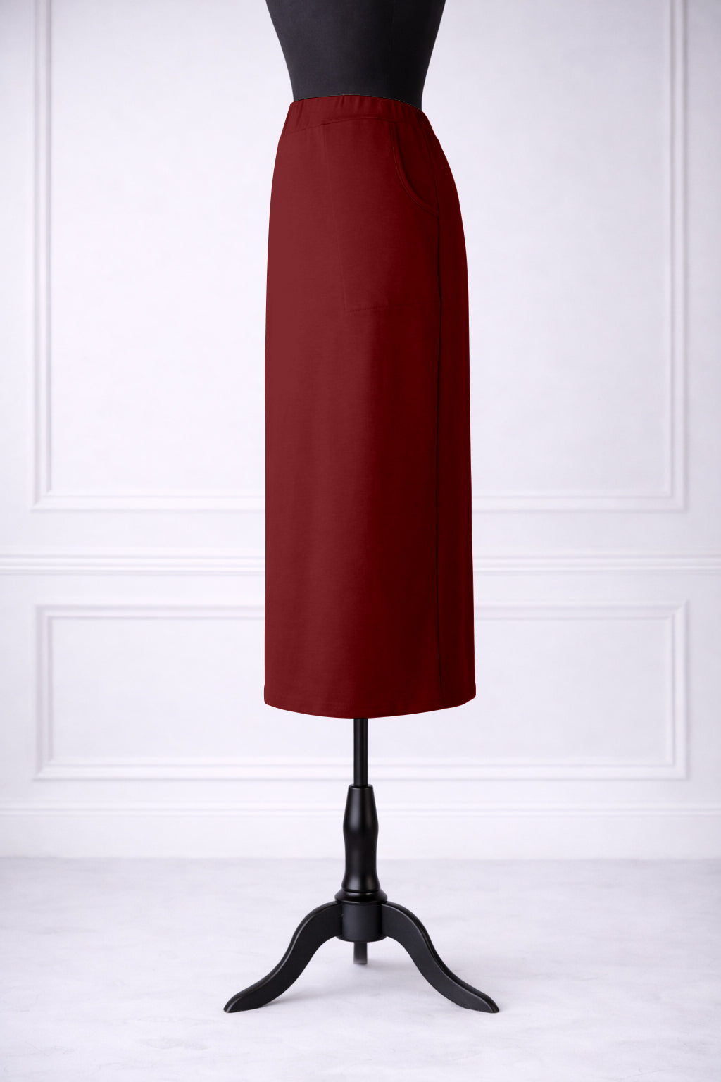 Our modest Nuggles® 31" Pocket Classic Skirt with front pockets”