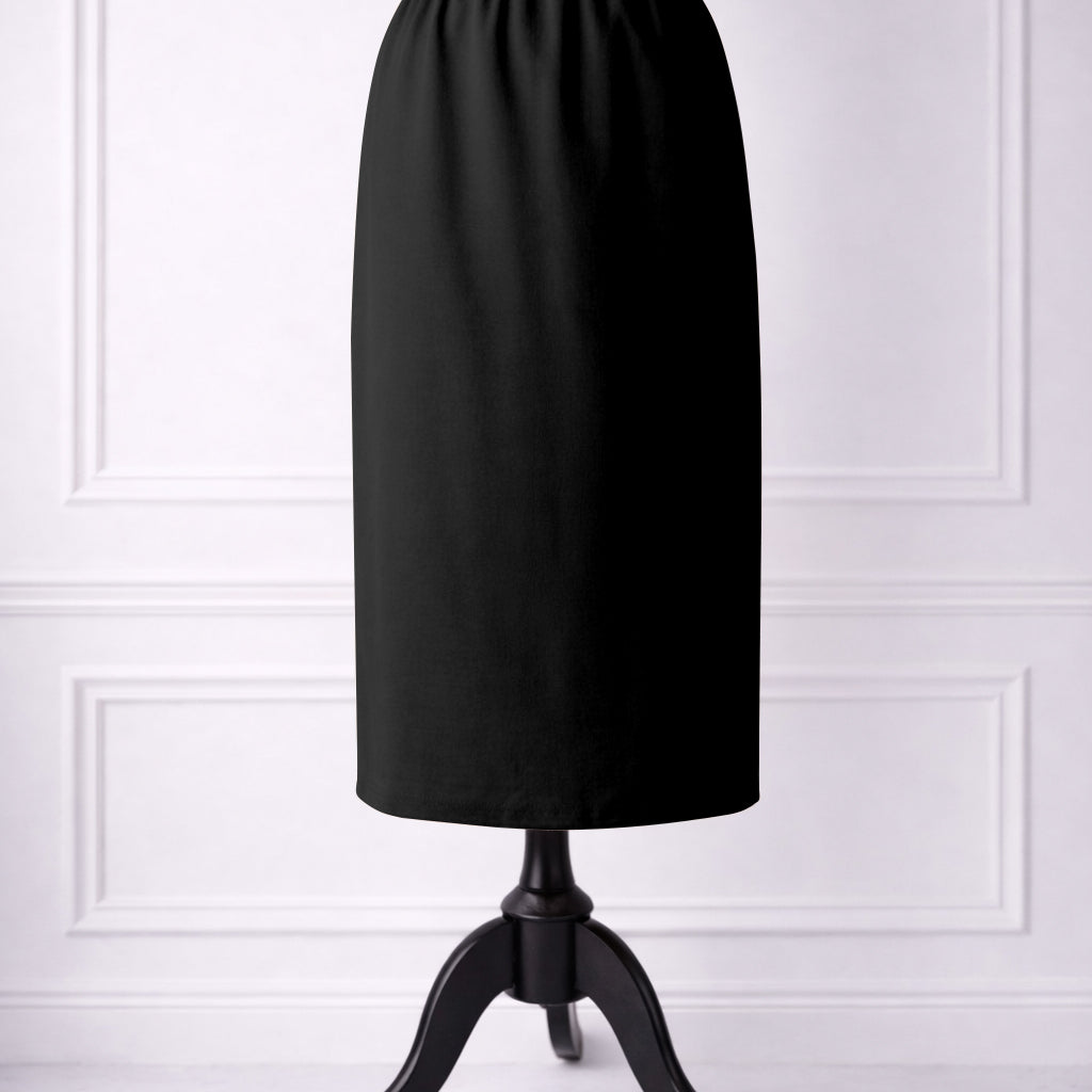 Nuggles® 31-inch classic skirt elastic waistband and straight silhouette