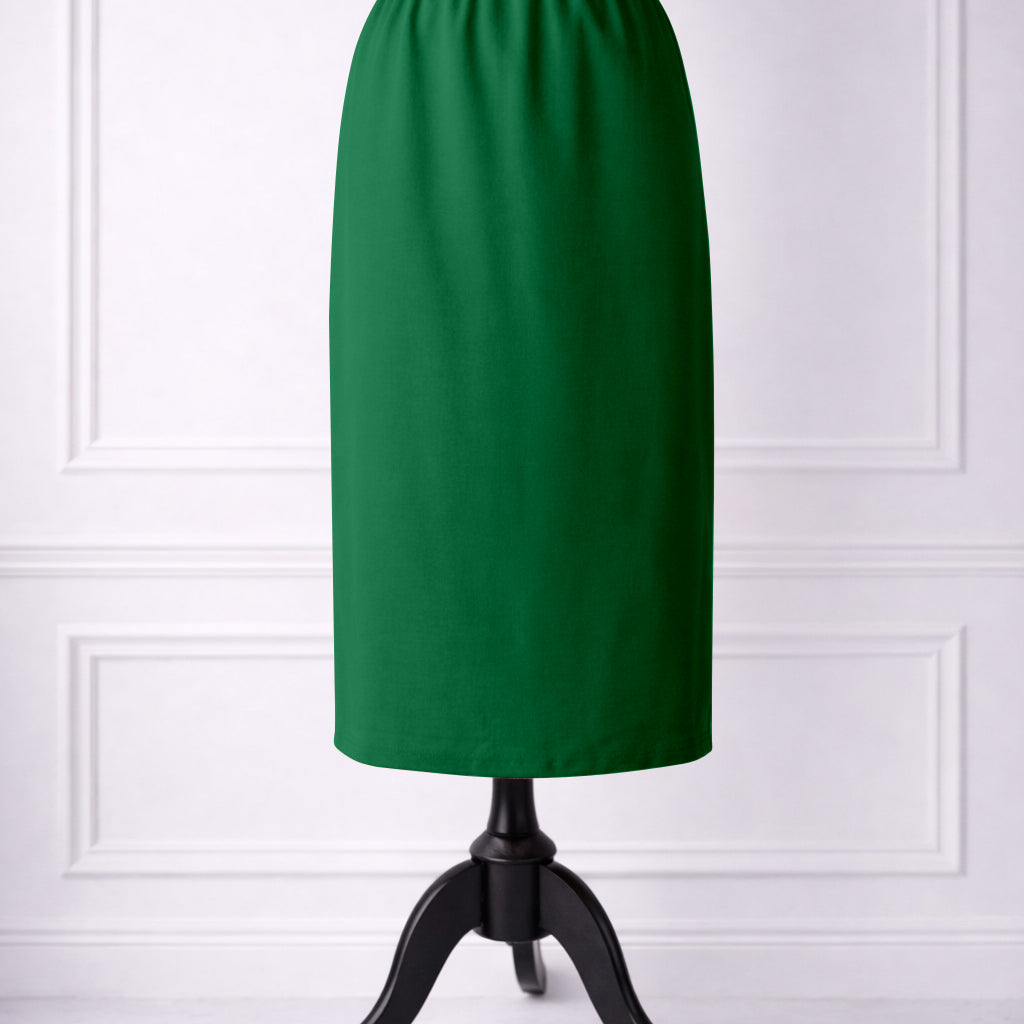 Nuggles® 31-inch classic skirt elastic waistband and straight silhouette