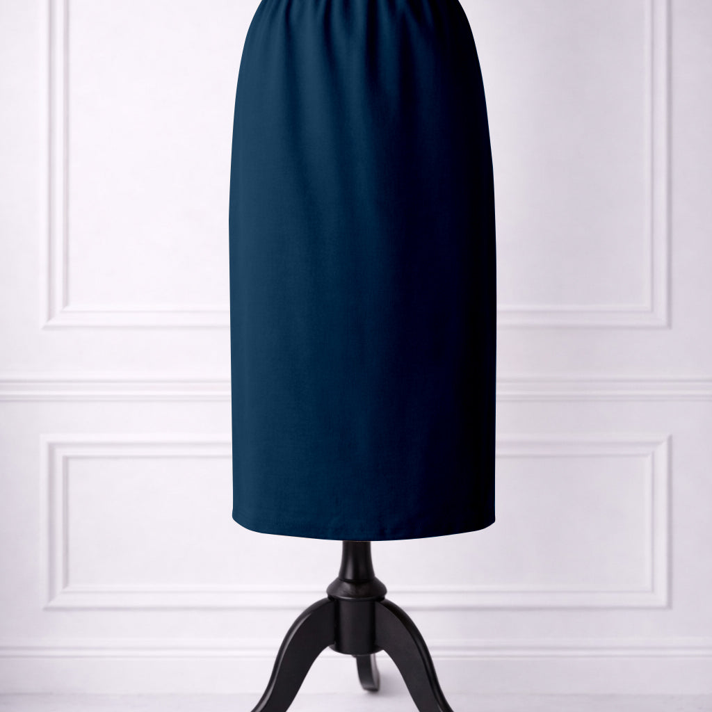 Nuggles® 31-inch classic skirt elastic waistband and straight silhouette