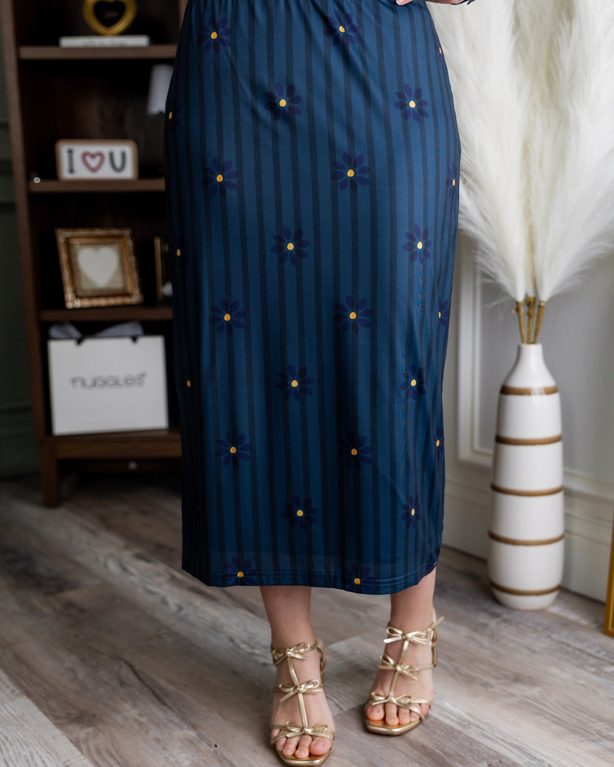 31" Lightweight Lined Pencil Skirt in Pinstripe Ditsy - Final Sale nuggles-clothing