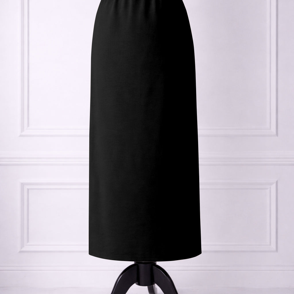 Nuggles® 34-inch classic skirt elastic waistband and straight silhouette