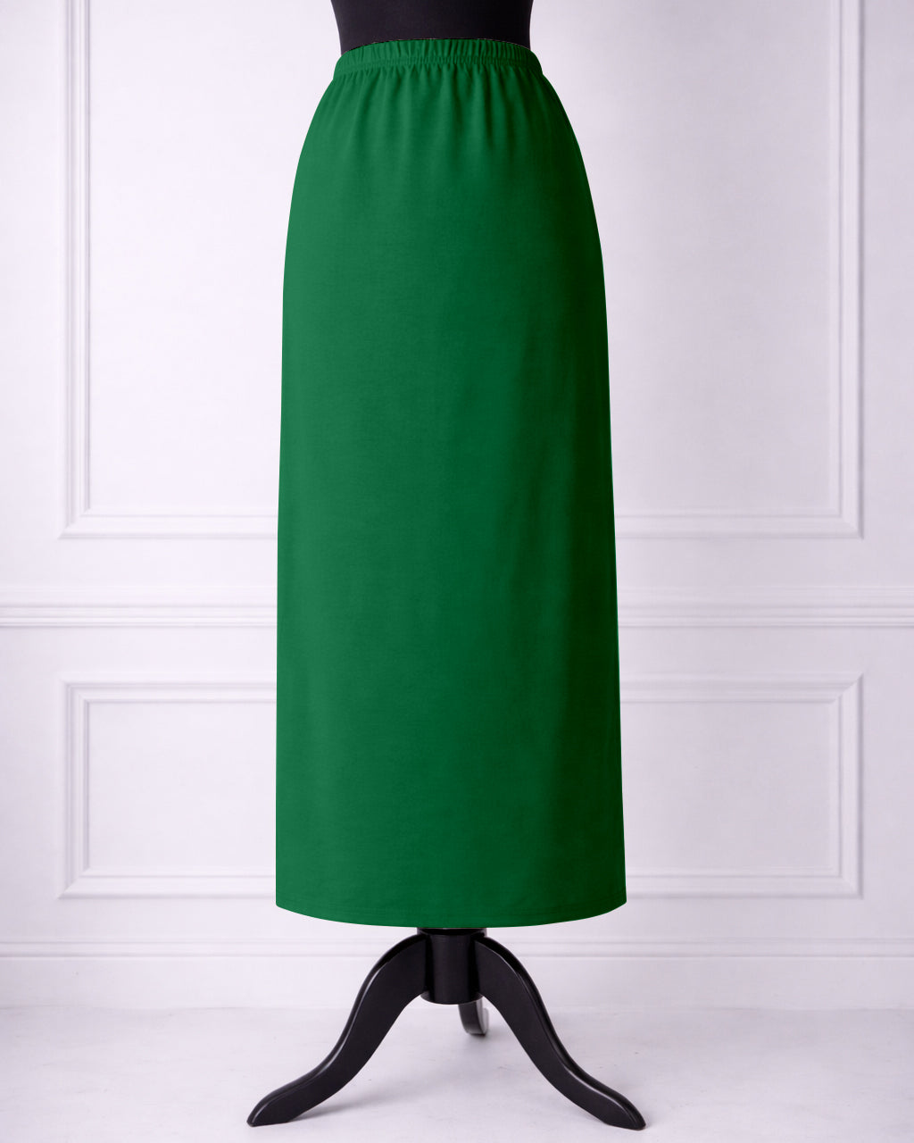 Nuggles® 34-inch classic skirt elastic waistband and straight silhouette