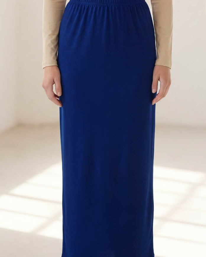 Model wearing Nuggles® 36" Classic Skirt in Dark Royal