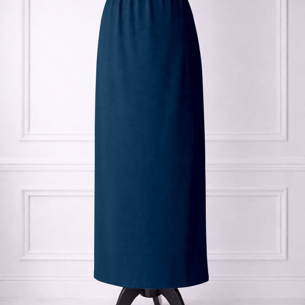 Nuggles® 36-inch classic skirt elastic waistband and straight silhouette