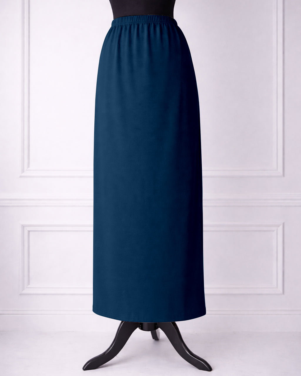 Nuggles® 36-inch classic skirt elastic waistband and straight silhouette