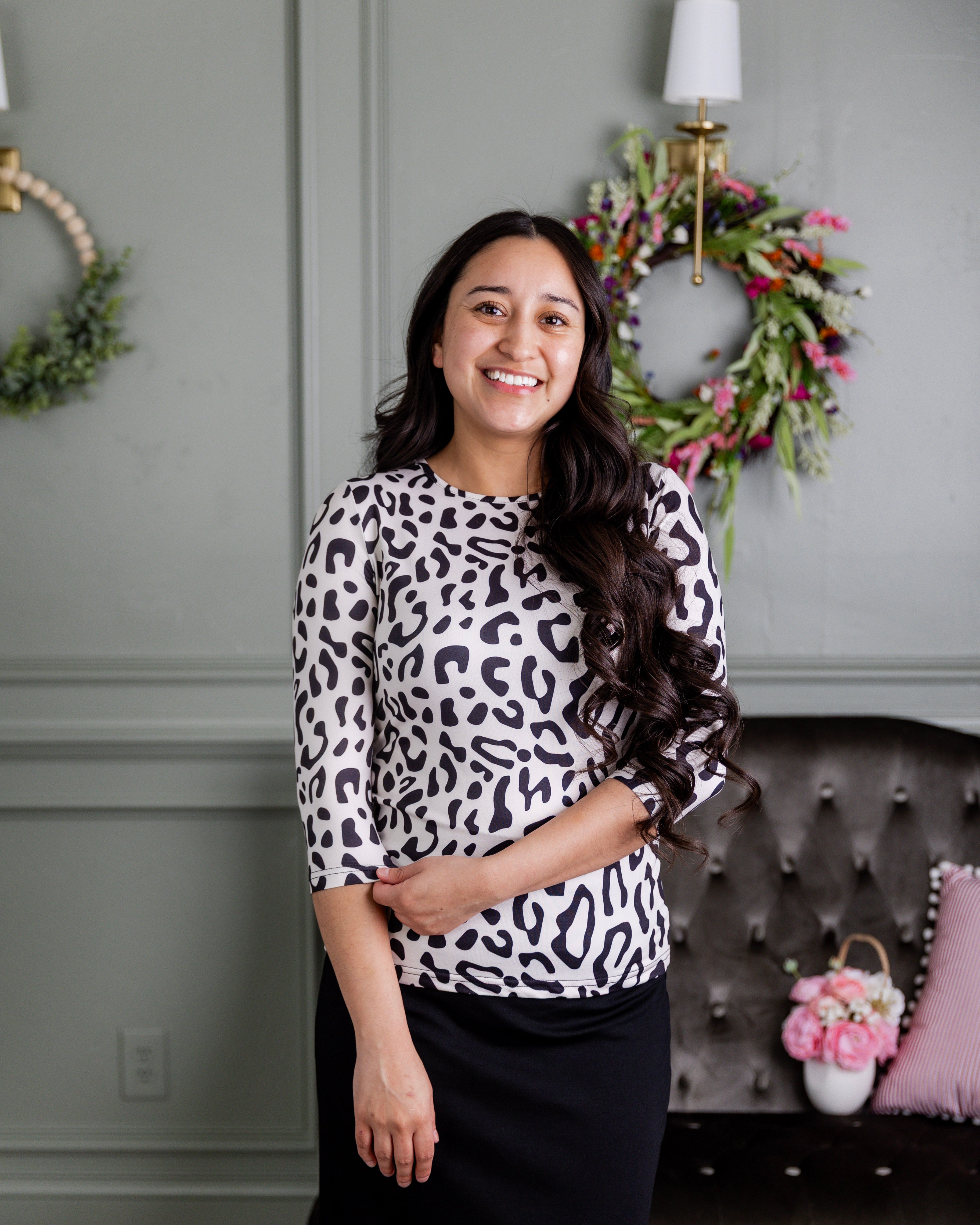 Model wearing Nuggles® 3/4 Essential Tee in Snow Leopard