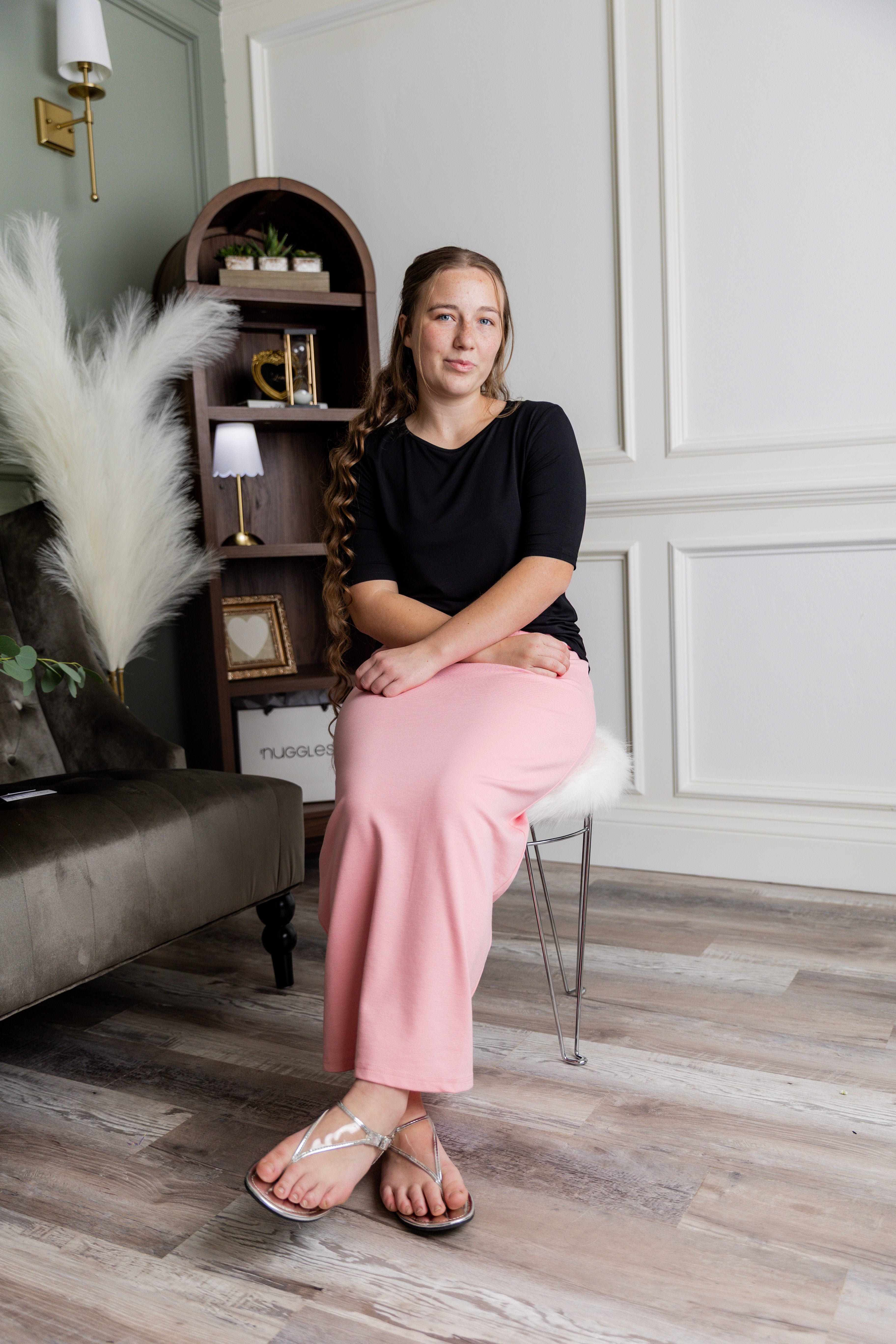 Nuggles® 34-inch classic skirt elastic waistband and straight silhouette