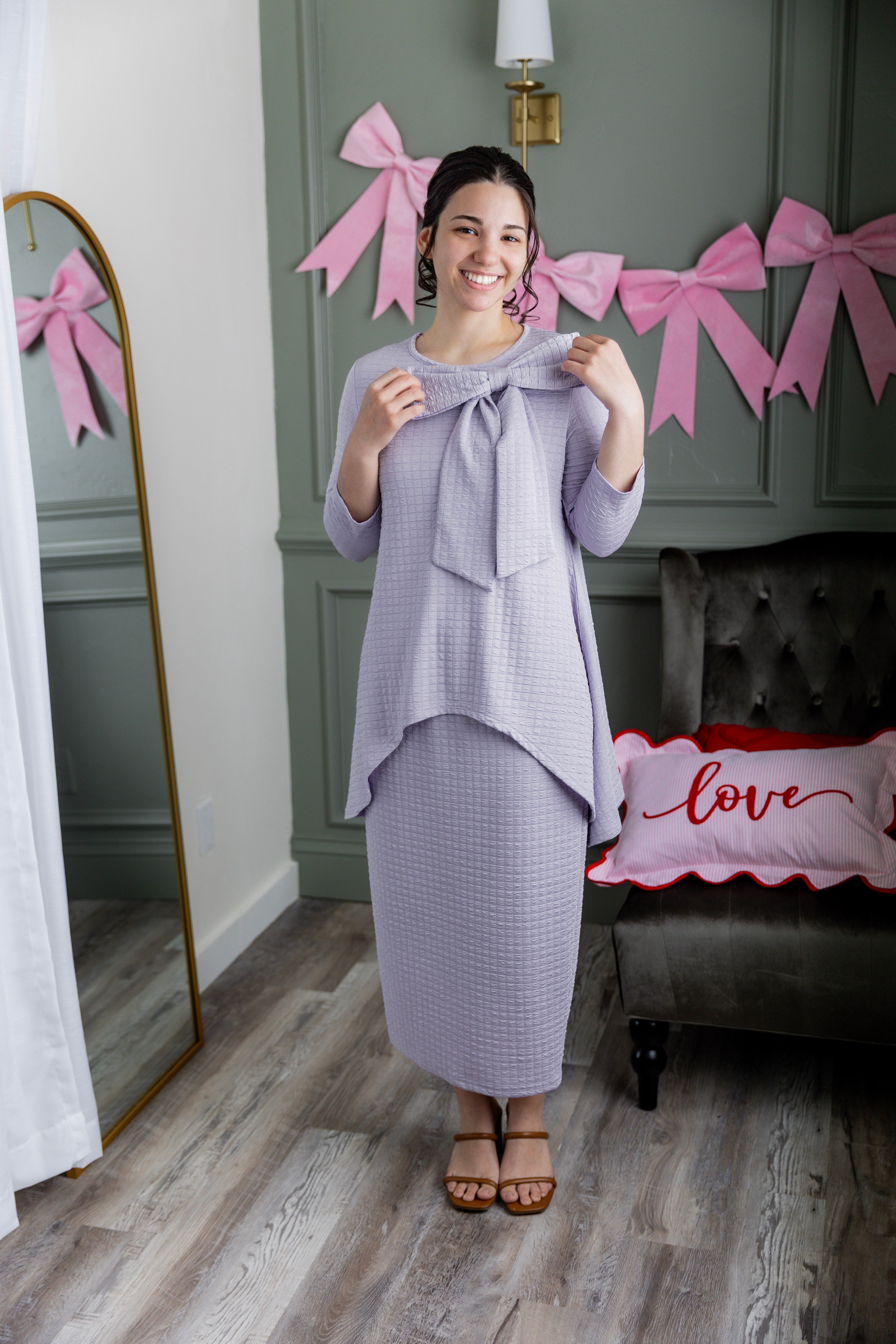 Model wearing Nuggles® 31' Eleanor Skirt in Lilac