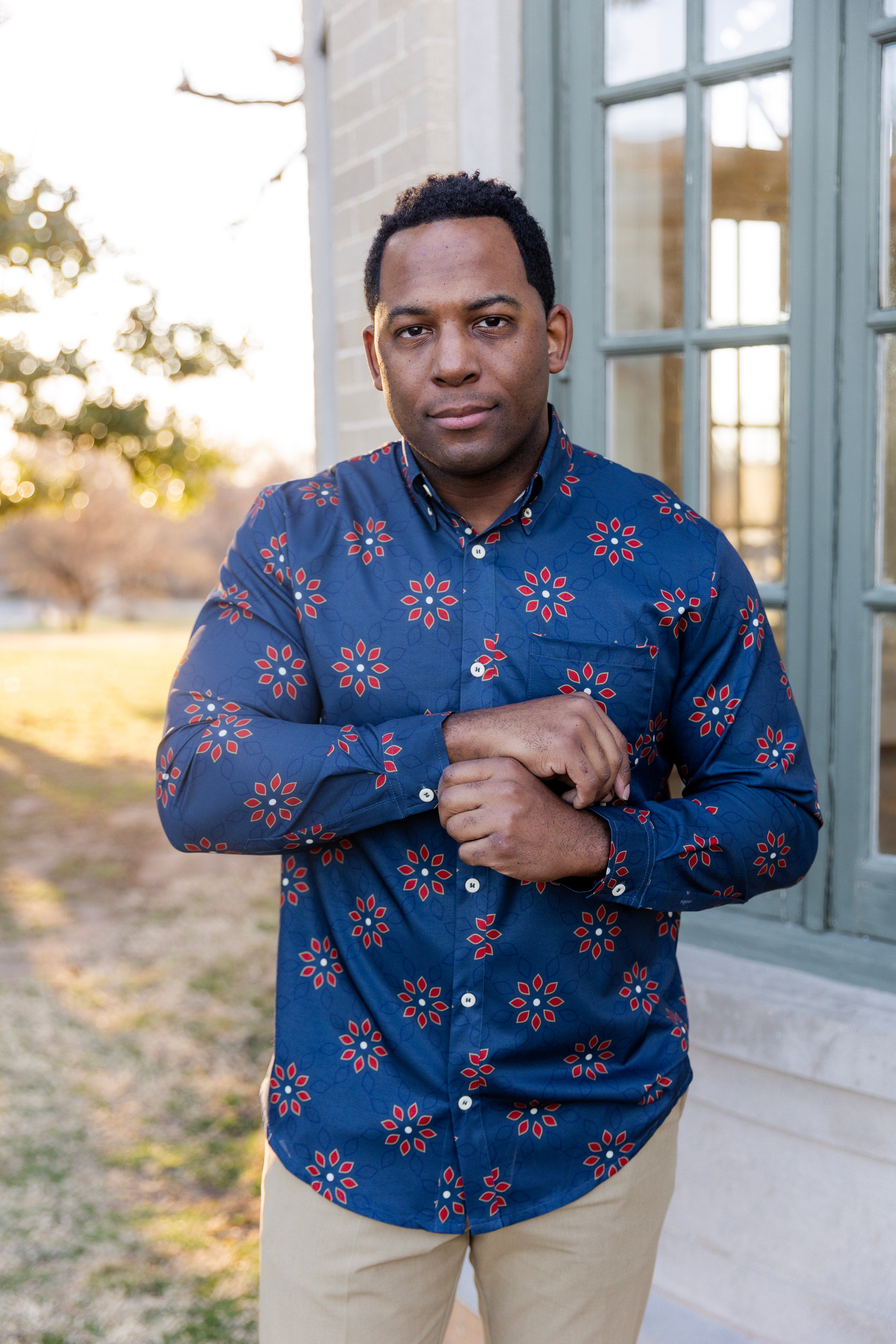 Model wearing Nuggles® Mens' Button Down Shirt Midnight Field