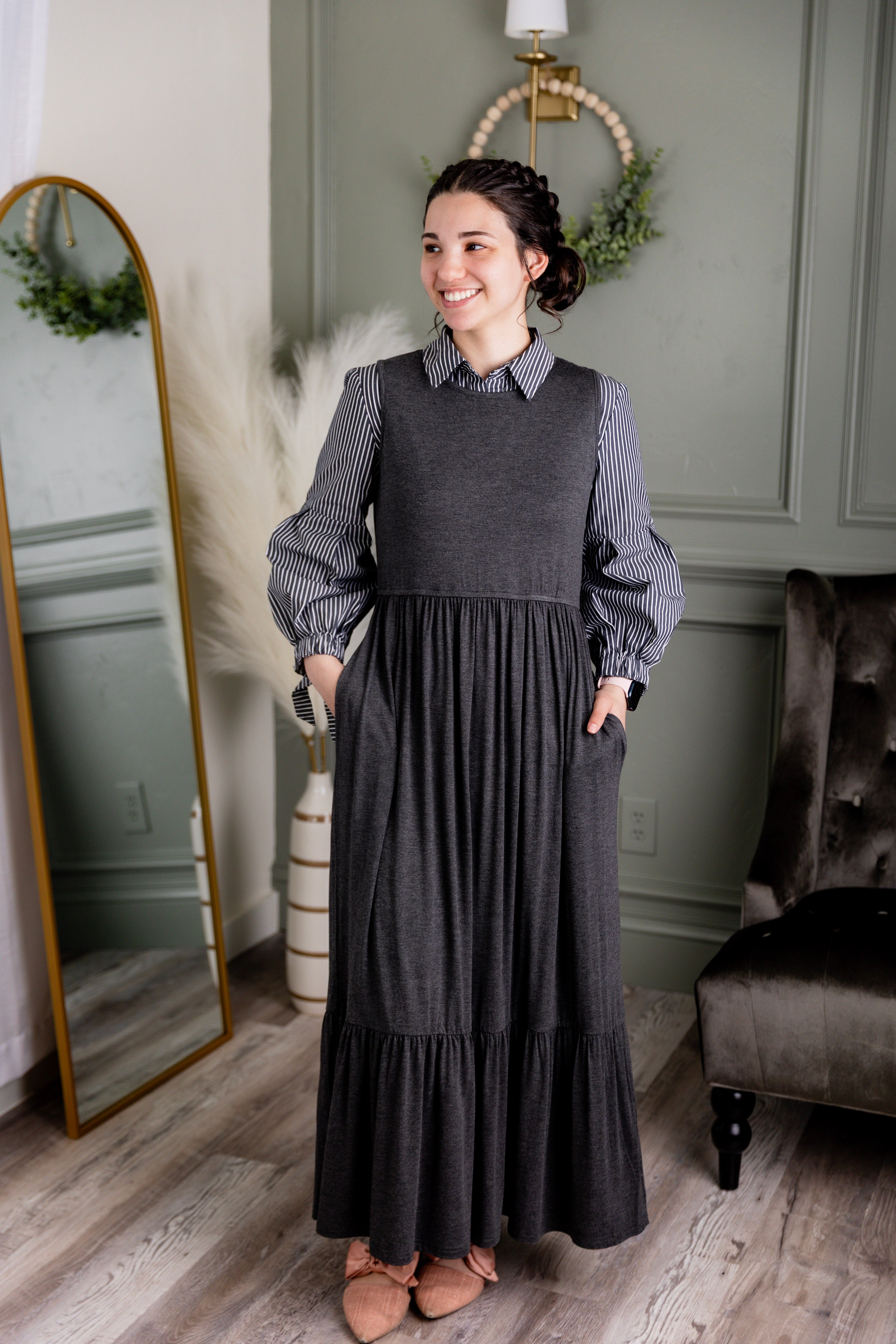 Model wearing the Nuggles® Riley Dress in Heather Gray