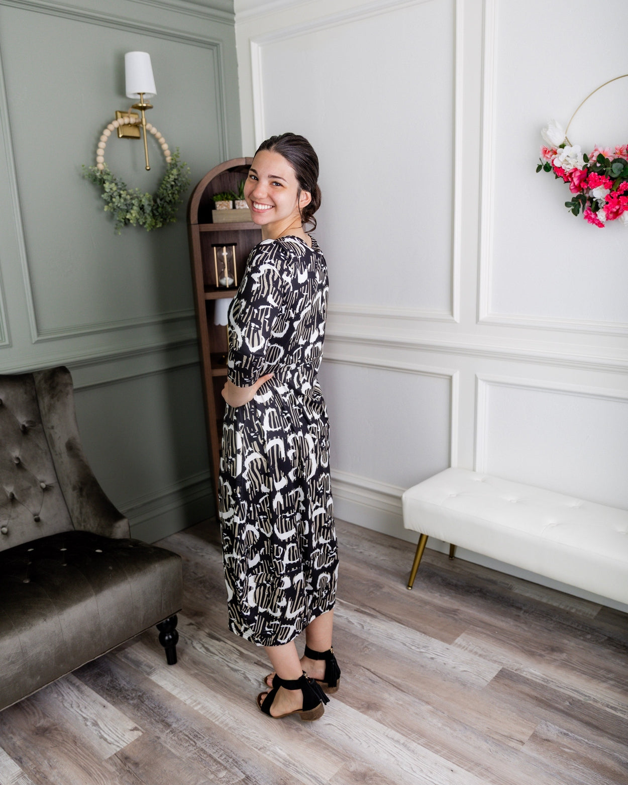 Model wearing Nuggles® Cindy Bubble Dress in Mocha Brushstroke