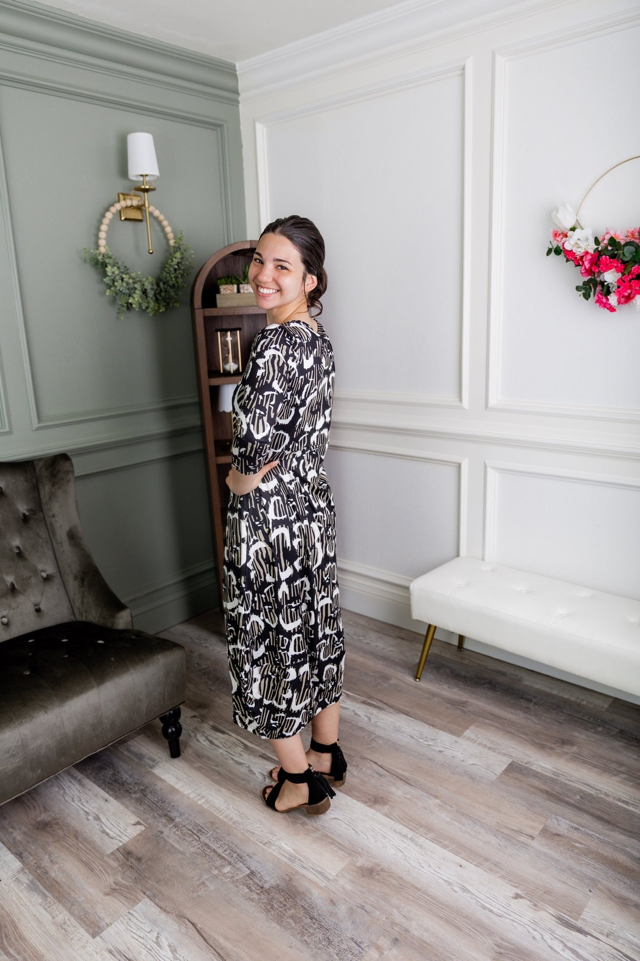 Model wearing Nuggles® Cindy Bubble Dress in Mocha Brushstroke