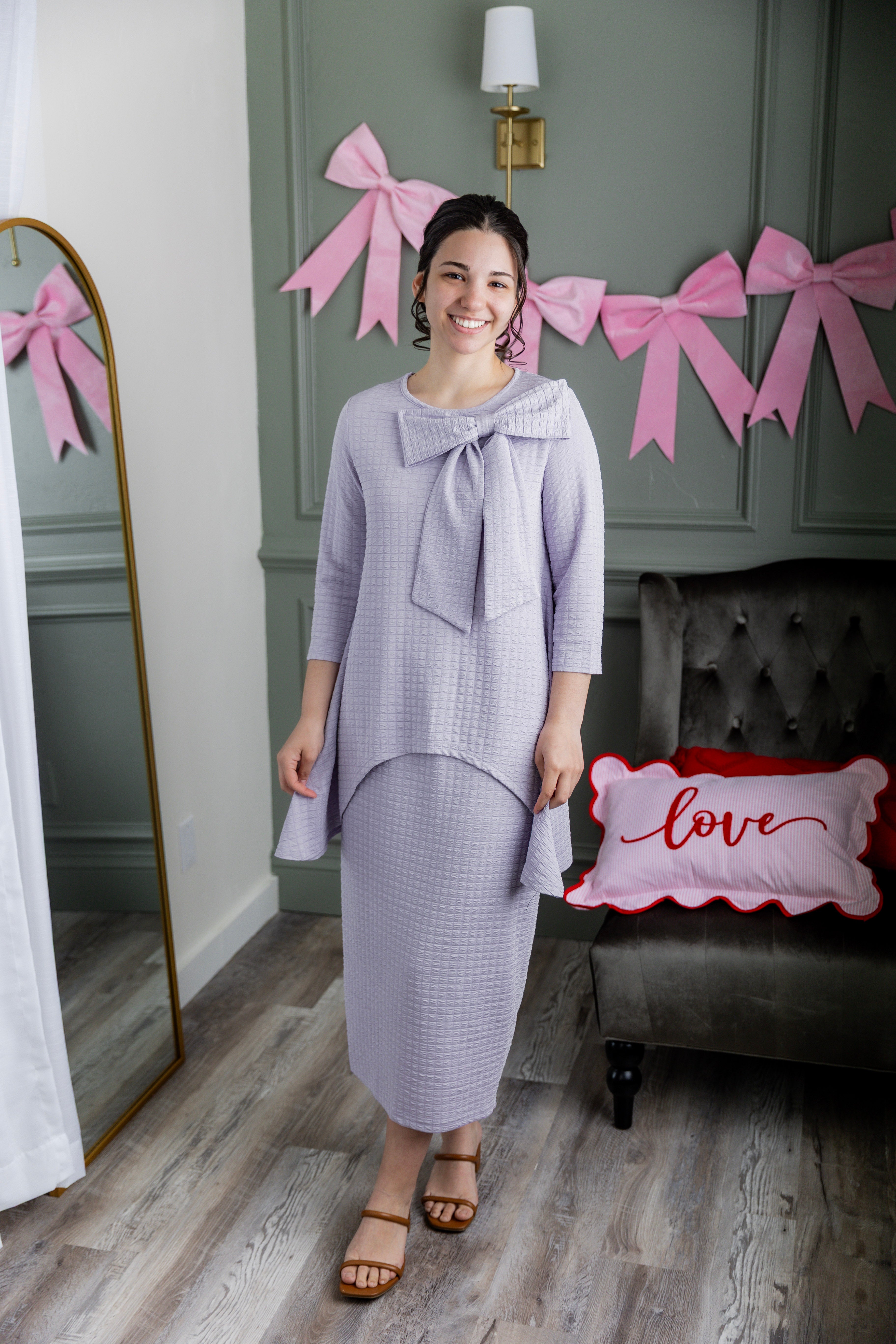 Model wearing Nuggles® 31' Eleanor Skirt in Lilac