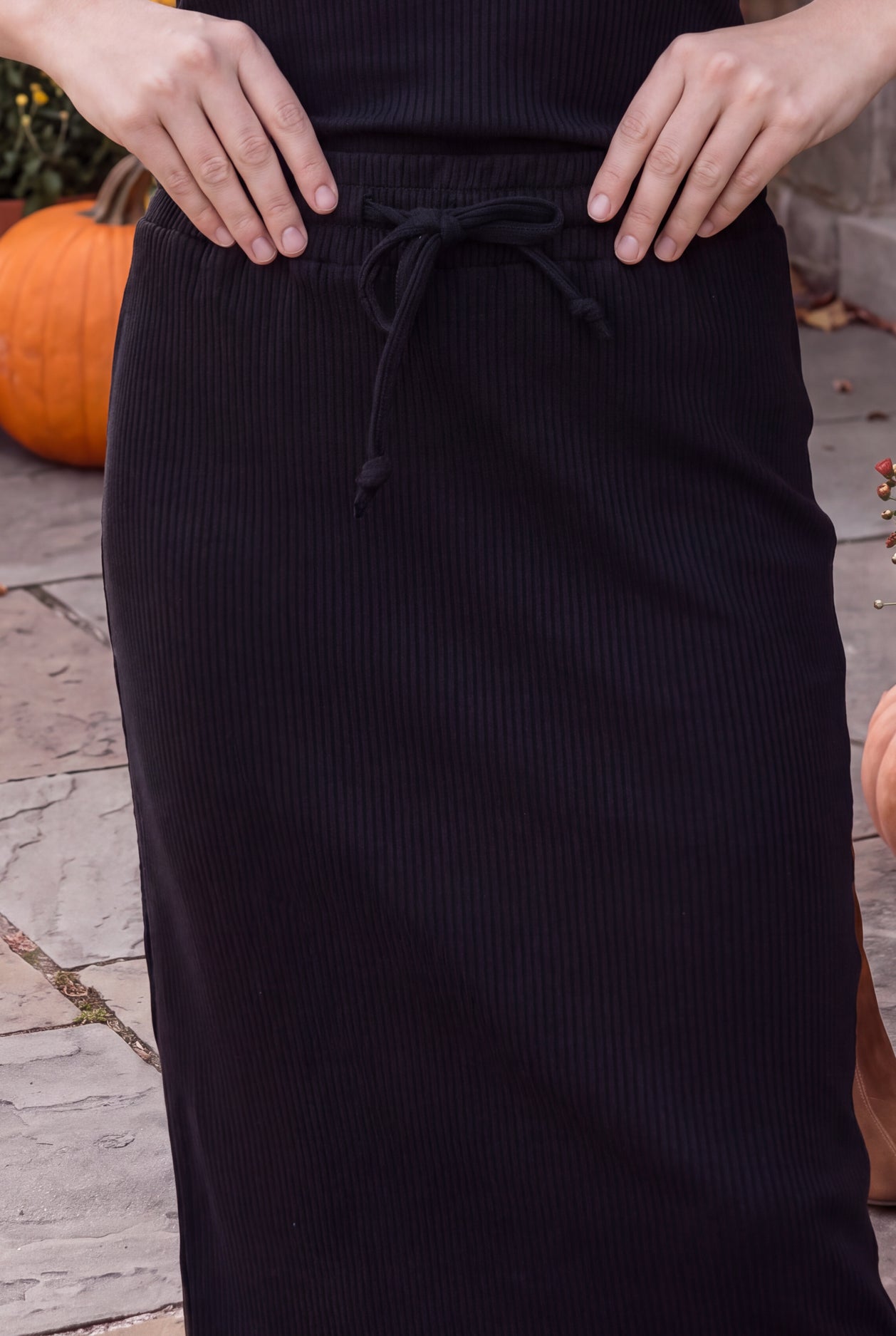 Model wearing Nuggles® Misty Lounge Set in Black
