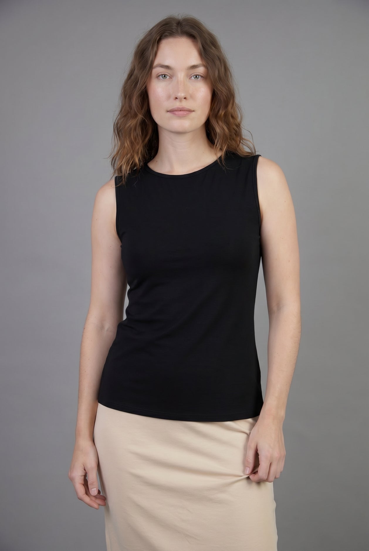 Model wearing Nuggles® Essential Tank in Black