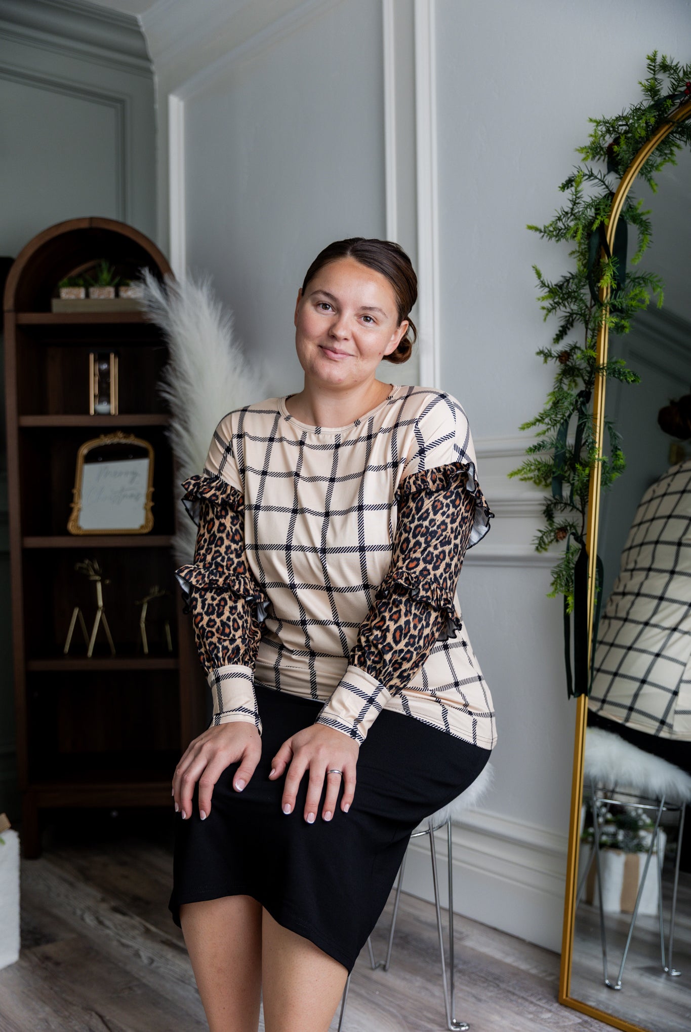 Nuggles® Rilynn Top – modest women’s printed top with ruffled sleeves and relaxed fit.