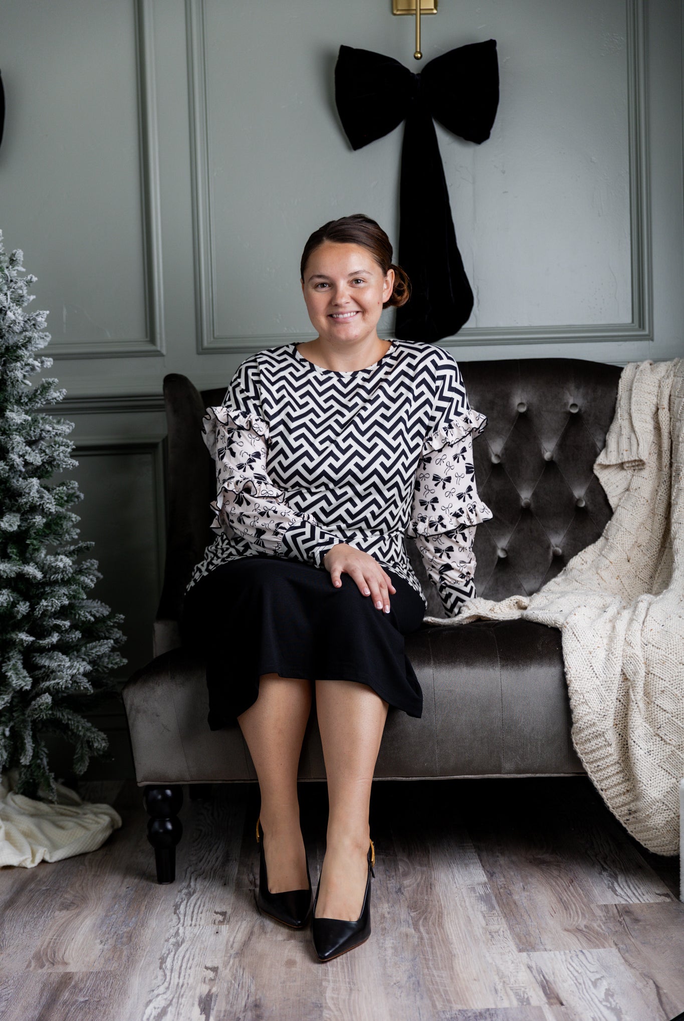 Nuggles® Rilynn Top – modest women’s printed top with ruffled sleeves and relaxed fit.