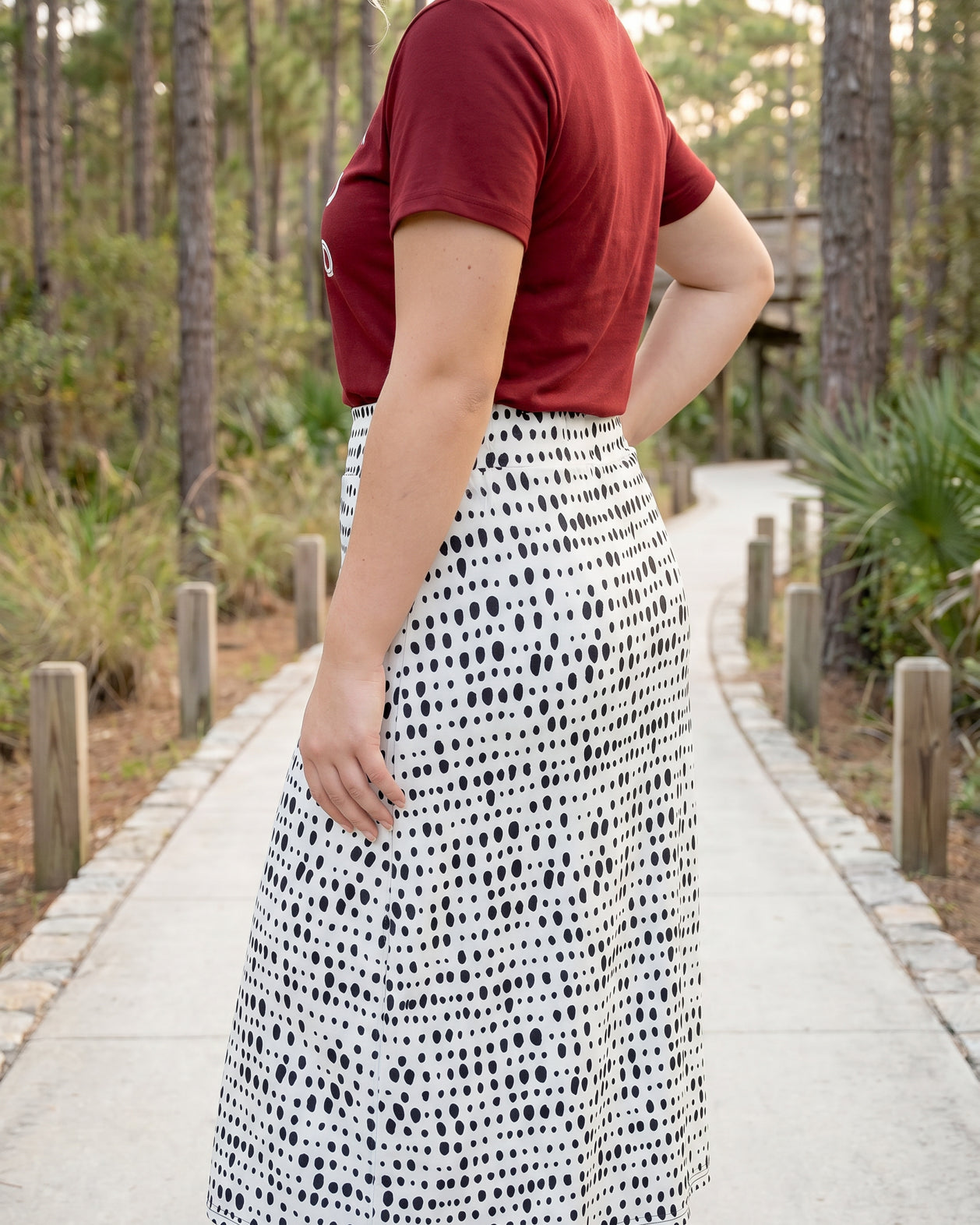 Model wearing Nuggles® 31" All-Sport Skirt in Dash Print