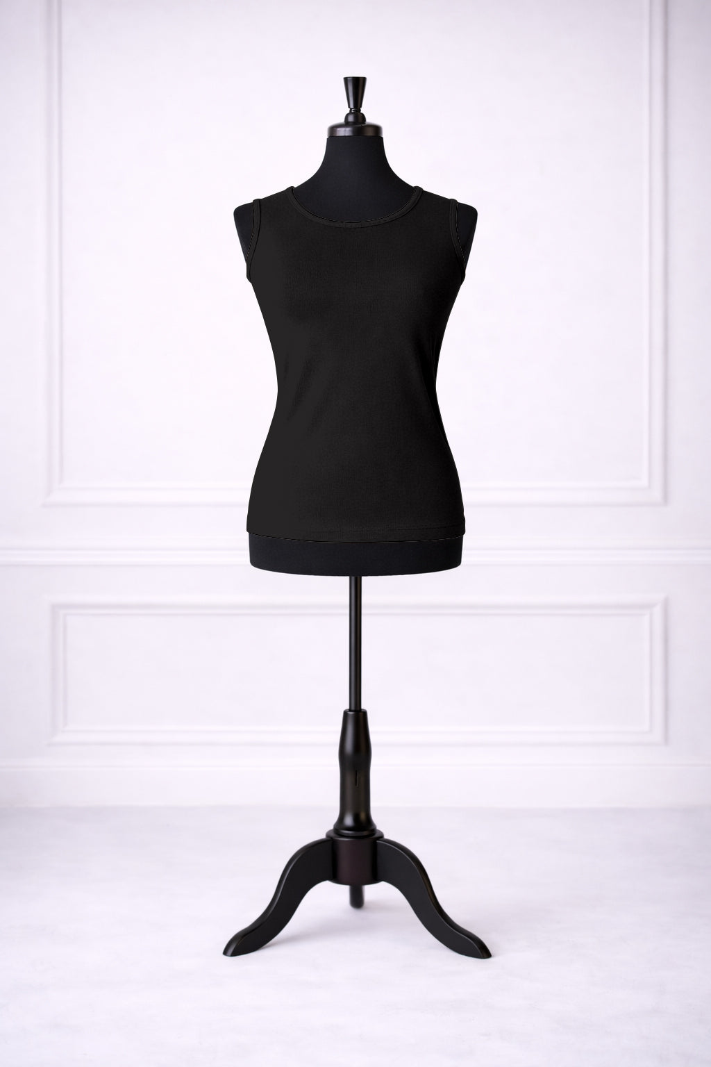 Front view of Nuggles® Essential Tank in Black