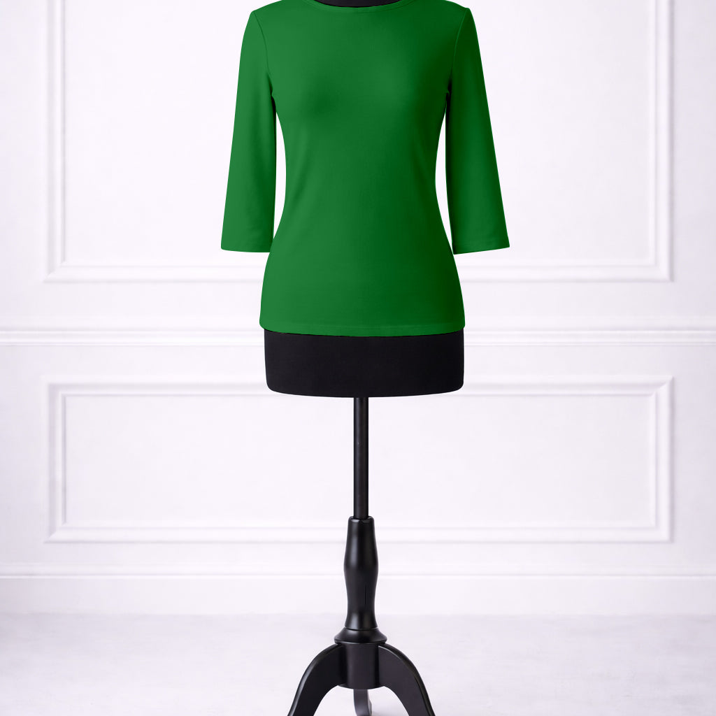 Front view of Nuggles® Essential 3/4 sleeve tee in Kelly Green