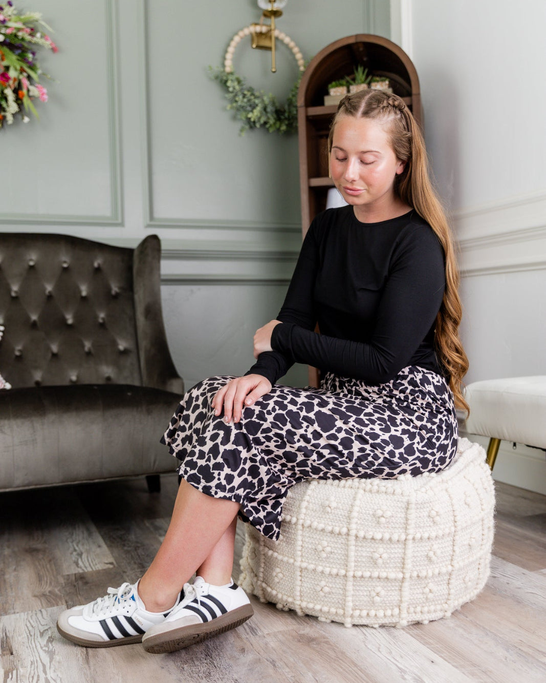Model wearing Nuggles®31" Drawstring Skirt in Chic Leopard