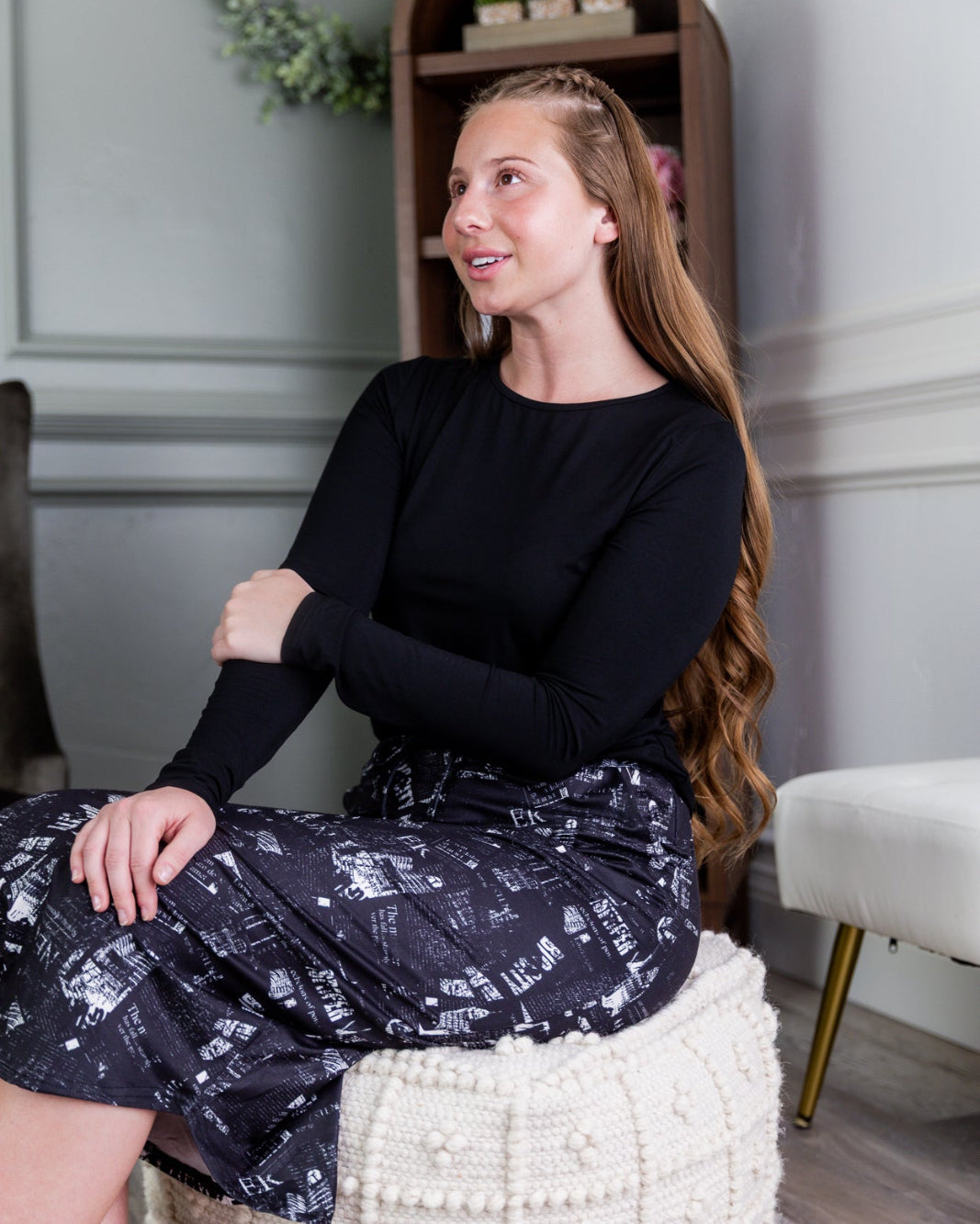Model wearing Nuggles®31" Drawstring Skirt in Night in the City
