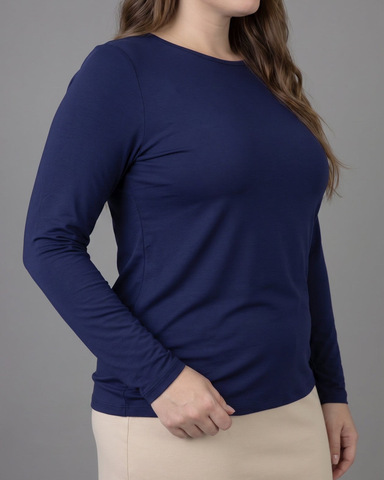Model wearing Nuggles® Long Sleeve Essential Tee in Navy