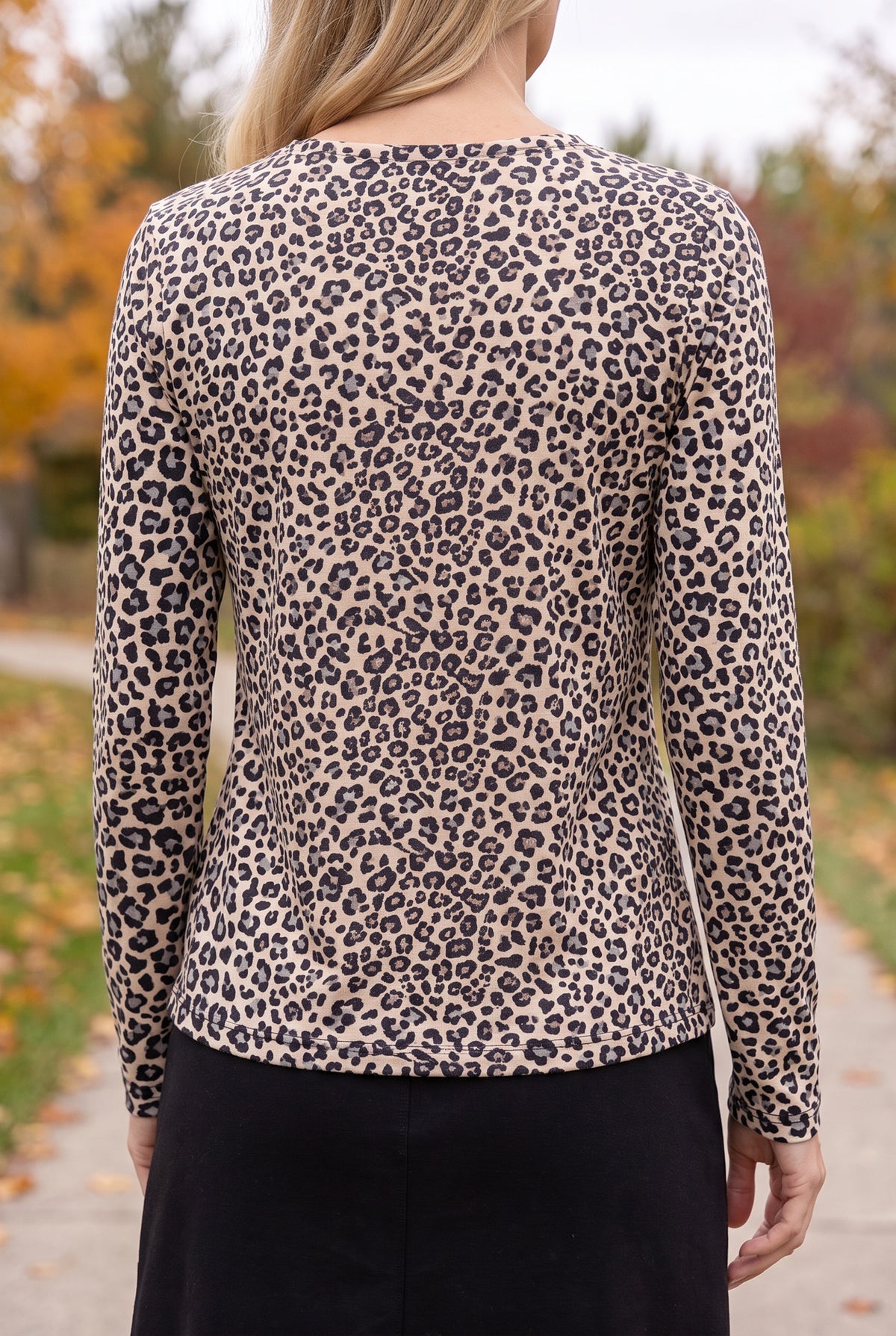 Model wearing Nuggles® Long Sleeve Essential Tee in Safari