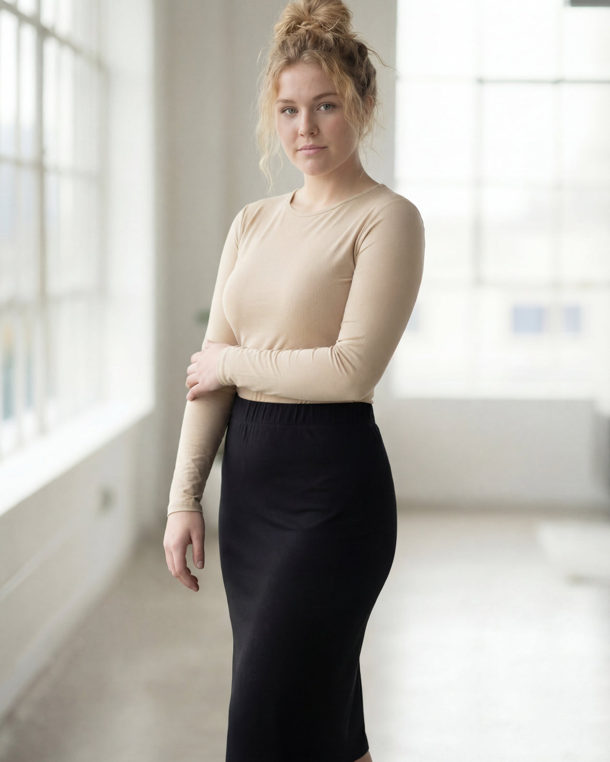 27" Lightweight Lined Pencil Skirt in Black nuggles-clothing