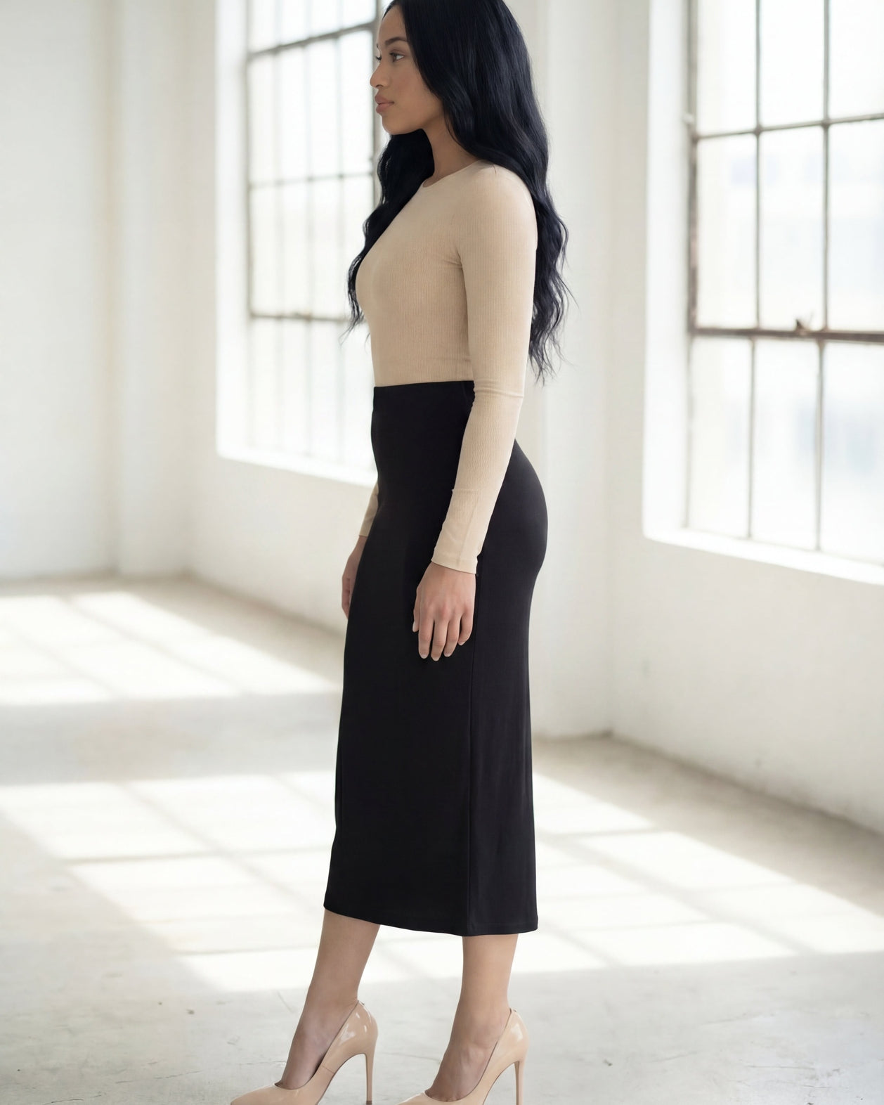 31" Lightweight Lined Pencil Skirt in Black nuggles-clothing