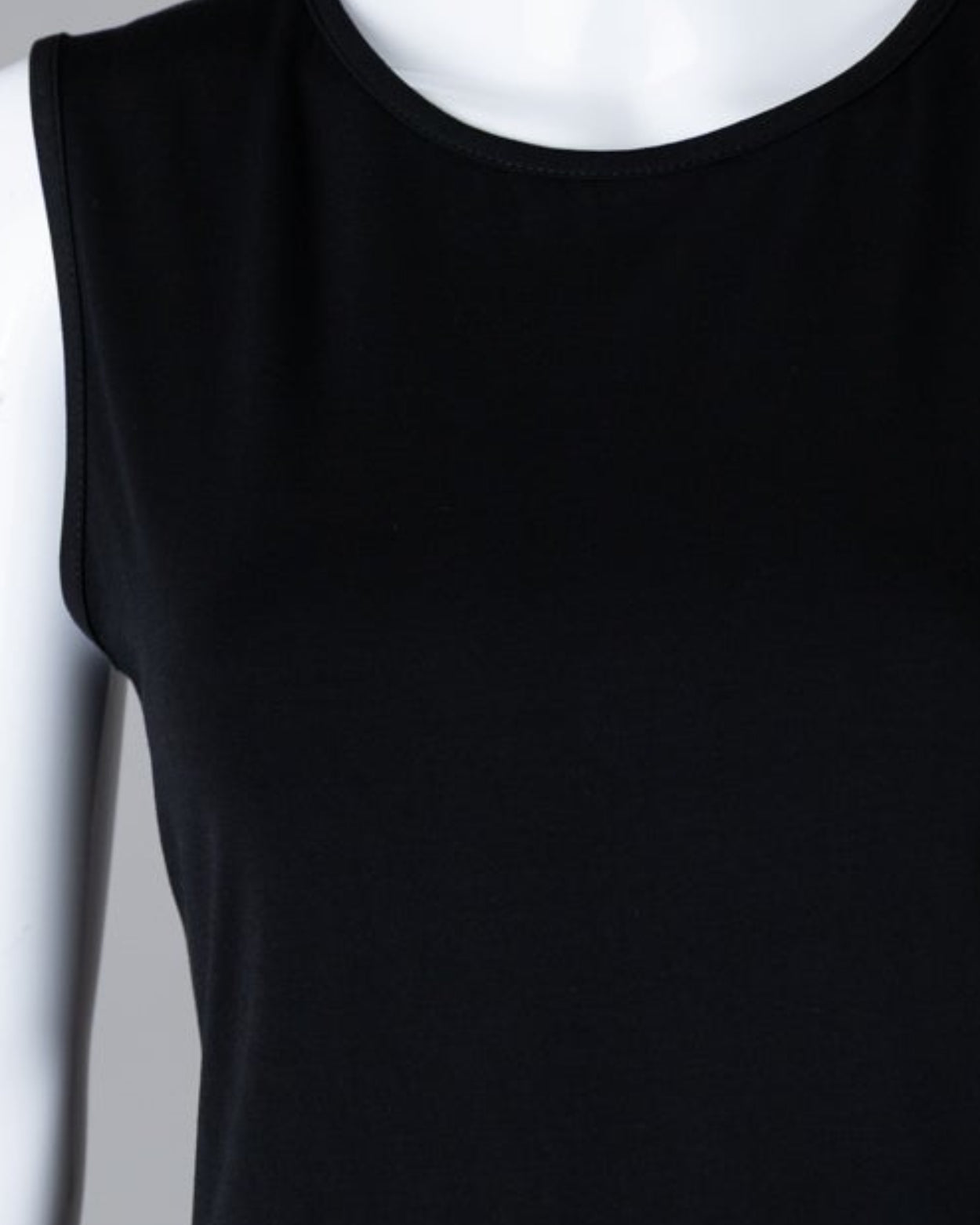 Model wearing Nuggles® Essential Tank in Black