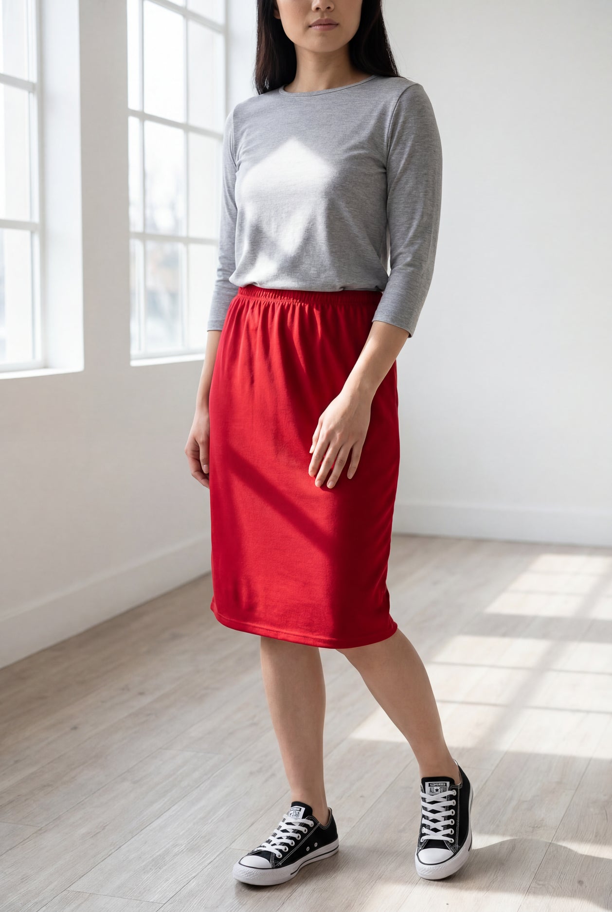 Nuggles® 25-inch classic skirt elastic waistband and straight silhouette