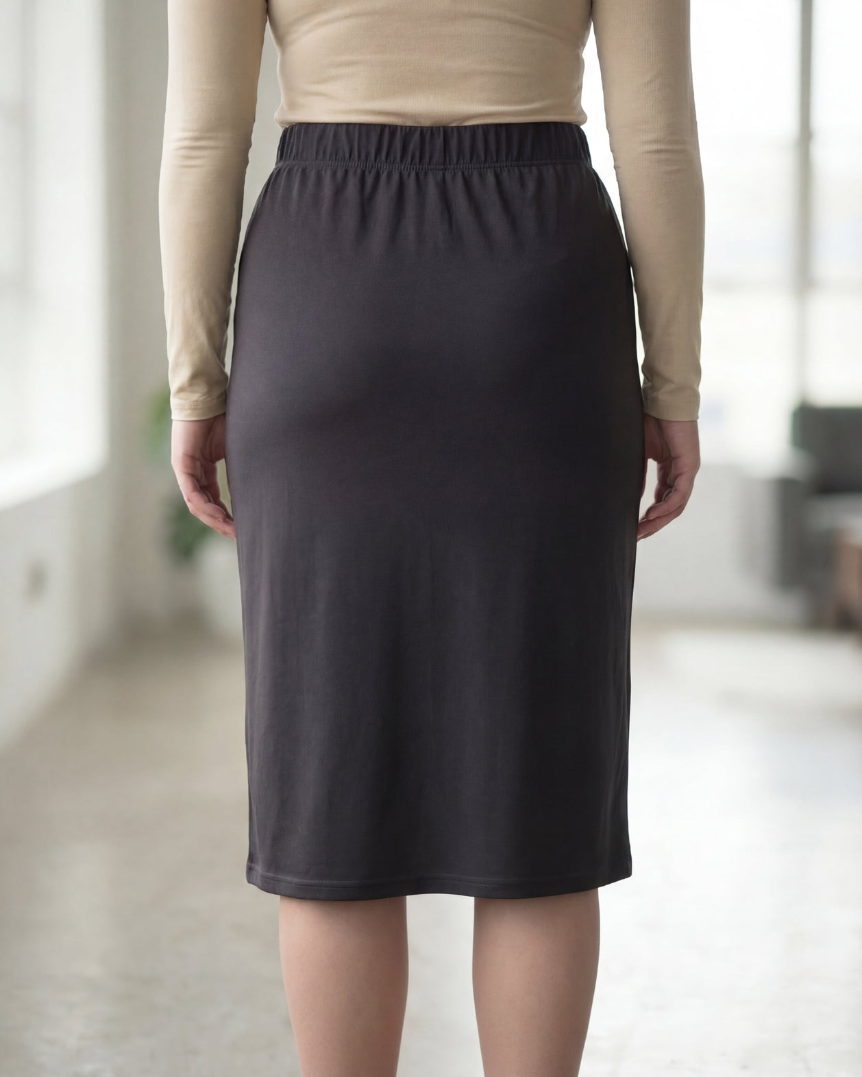 27" Lightweight Lined Pencil Skirt in Steel Grey nuggles-clothing