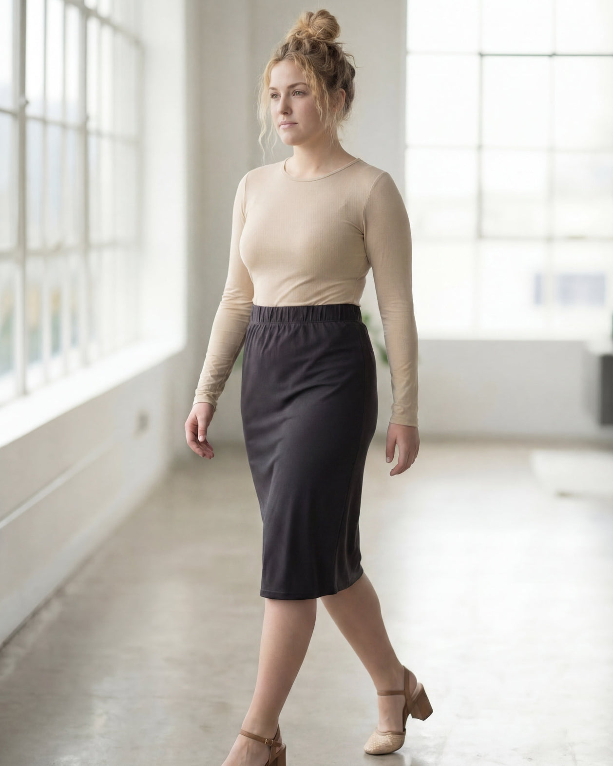 27" Lightweight Lined Pencil Skirt in Steel Grey nuggles-clothing