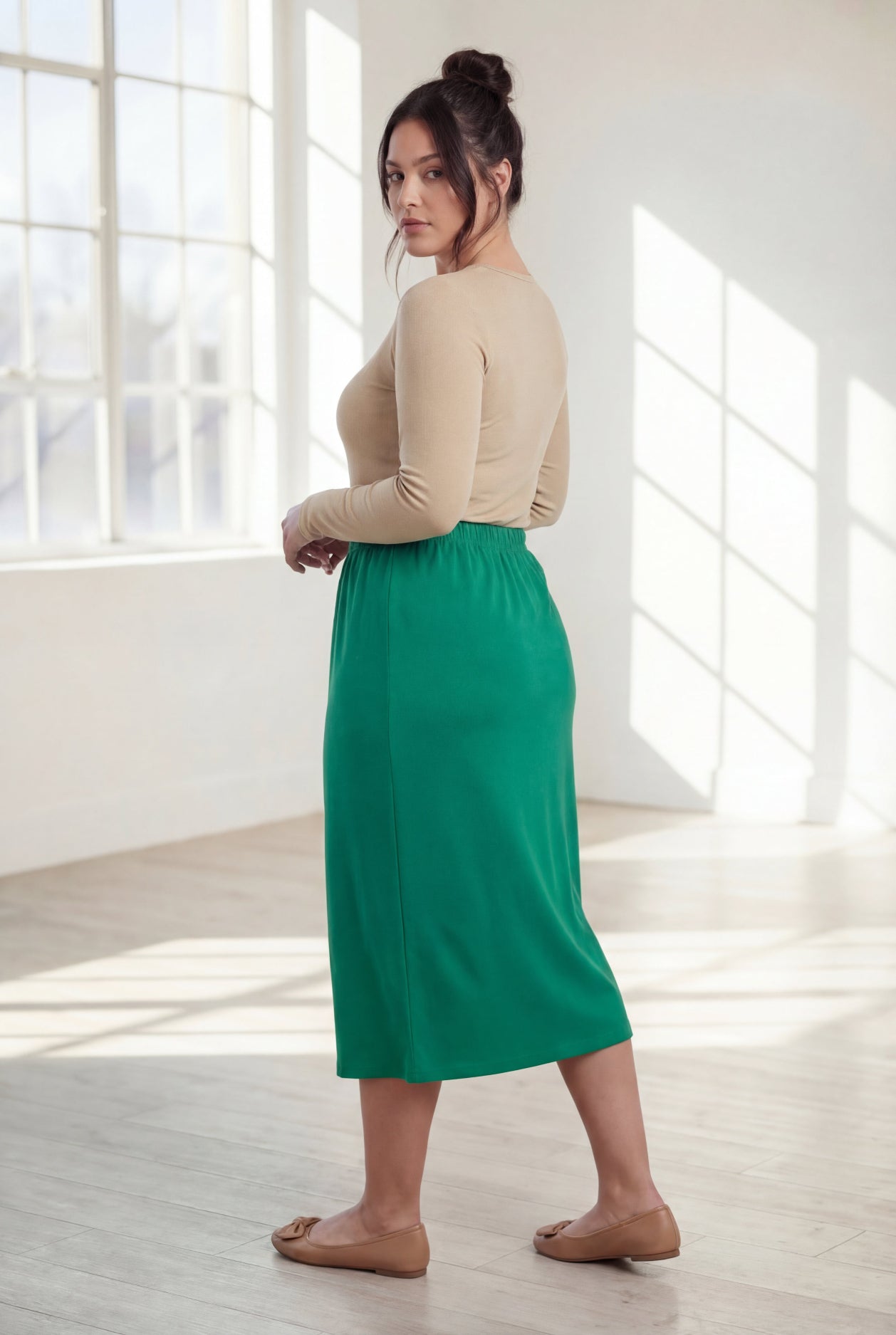 Model wearing Nuggles® 31" Classic Skirt in Kelly Green