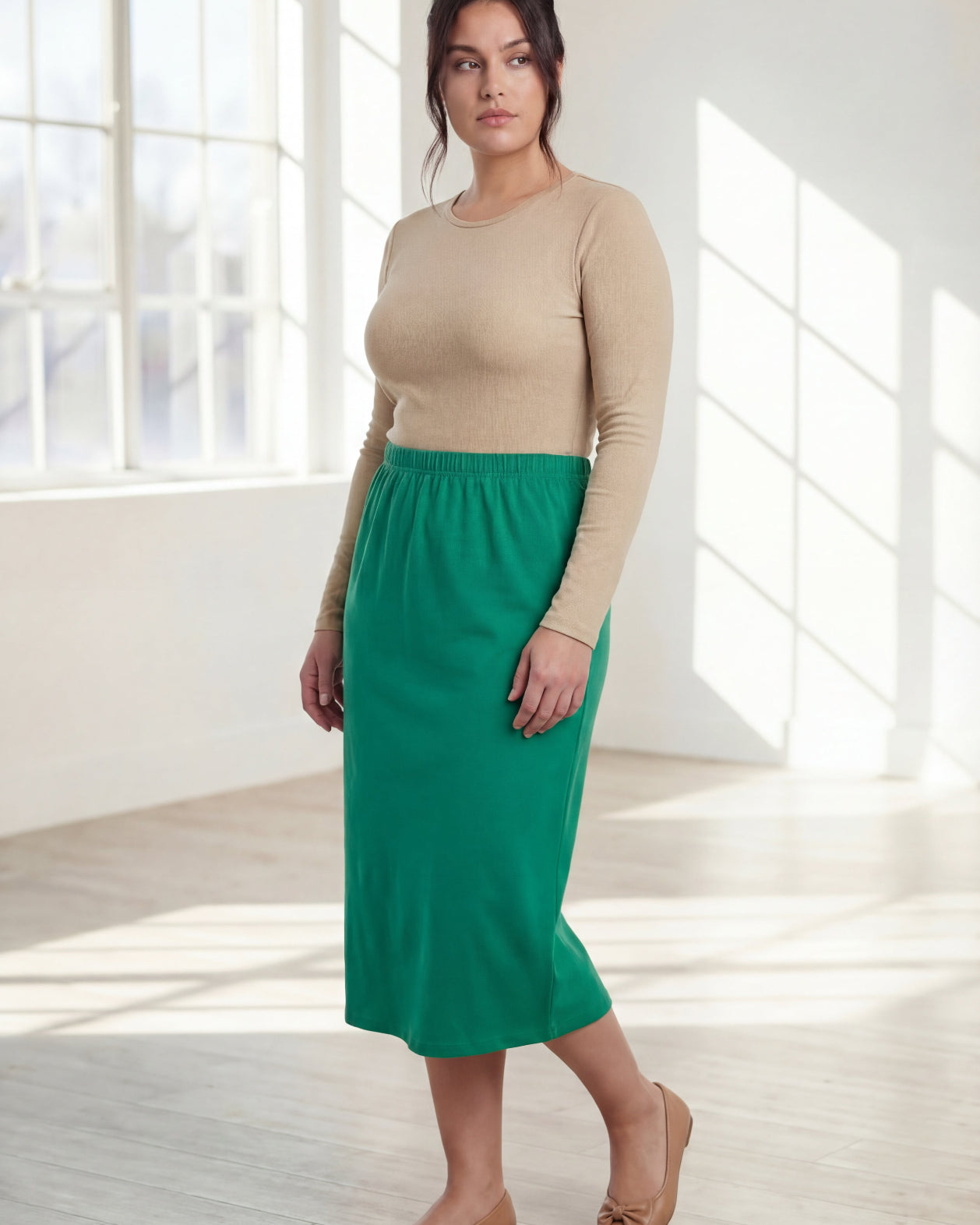 Model wearing Nuggles® 31" Classic Skirt in Kelly Green