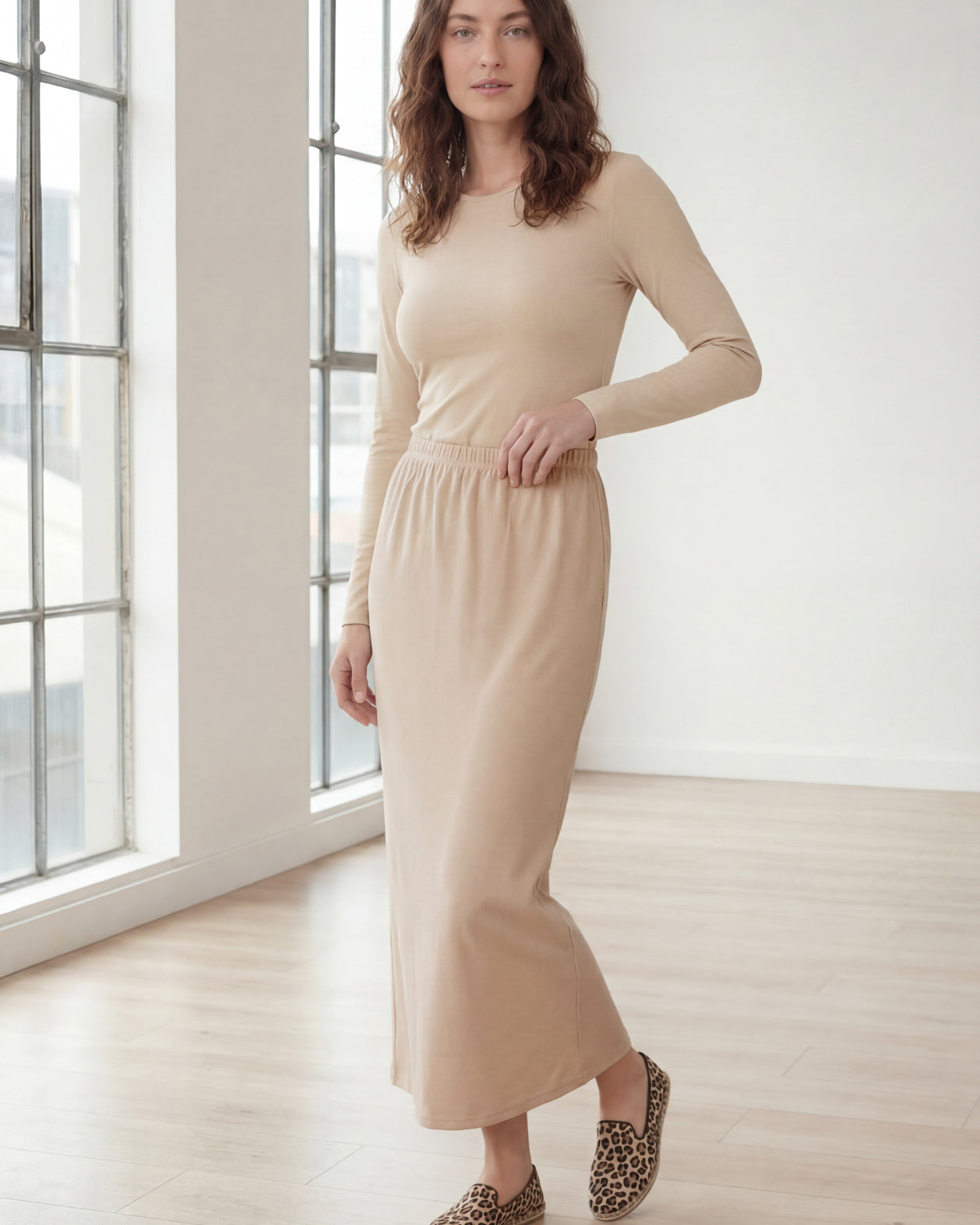 Model wearing Nuggles® 36" Classic Skirt in Khaki